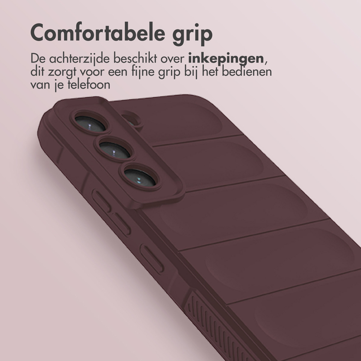 Close-up van een bordeauxrode telefoonhoes met een textuurontwerp. Tekst bovenaan: Comfortabele grip.
