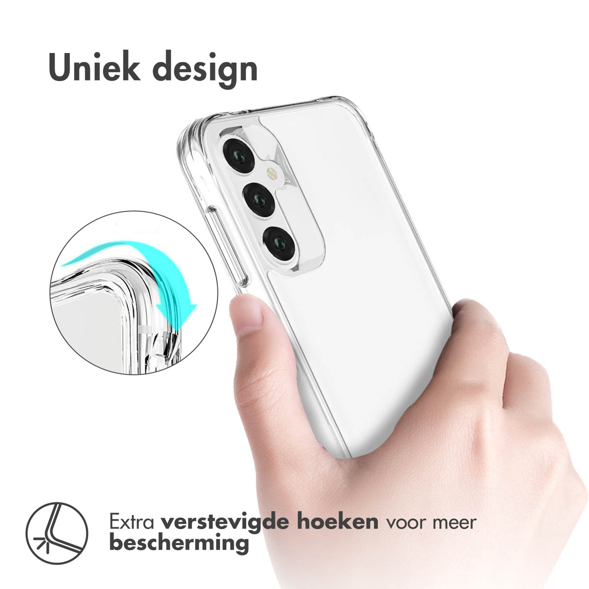 Een doorzichtige telefoonhoes wordt door een hand vastgehouden. De hoes heeft afgeronde hoeken en beschermt de telefoon.
