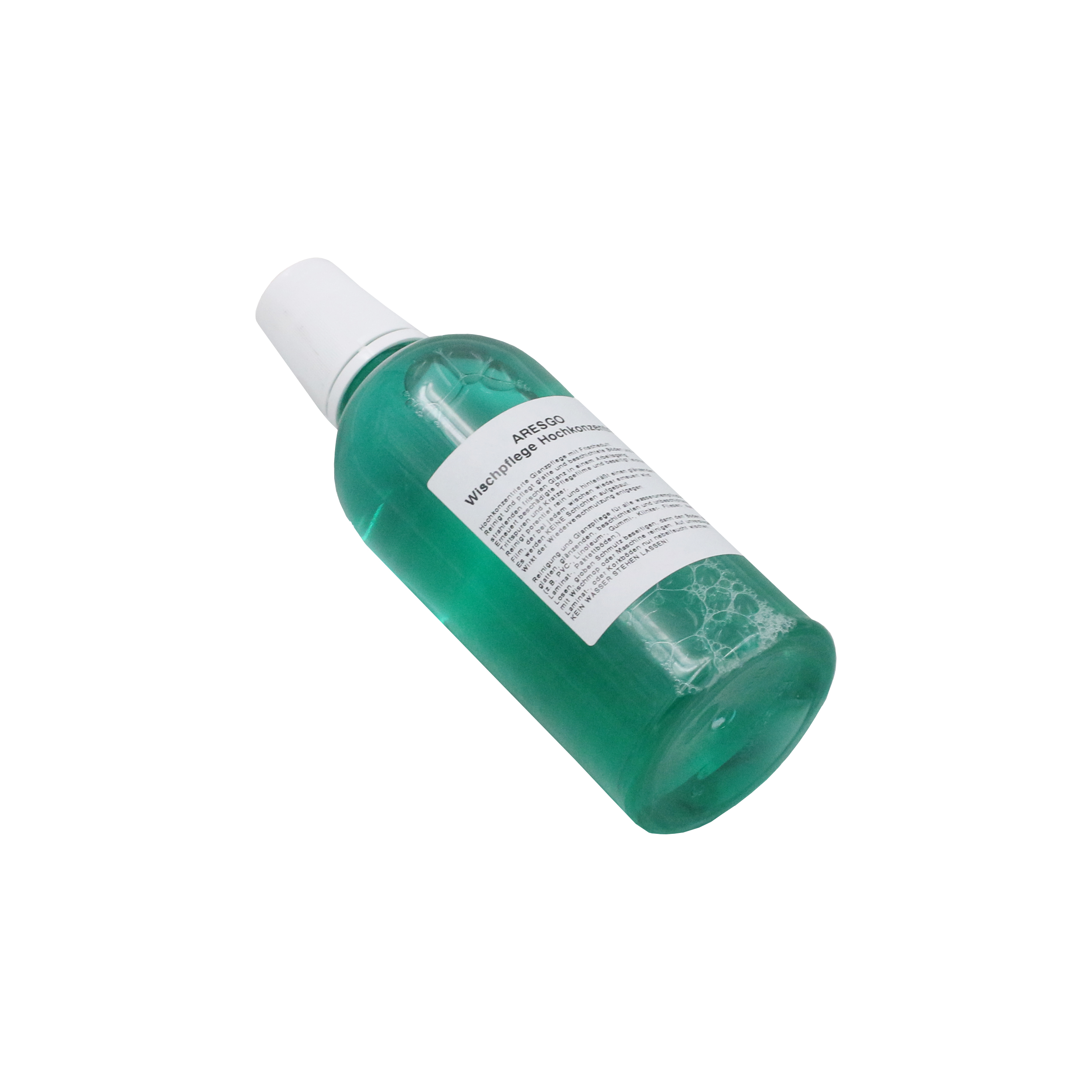 Grüne Flüssigkeit in einer weißen Flasche, auf weißem Hintergrund.