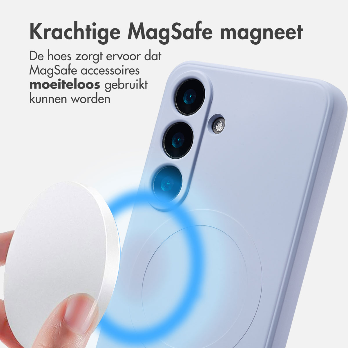 Een telefoonhoesje met een telefoon en een witte MagSafe-lader. De lader heeft een blauwe gloed.