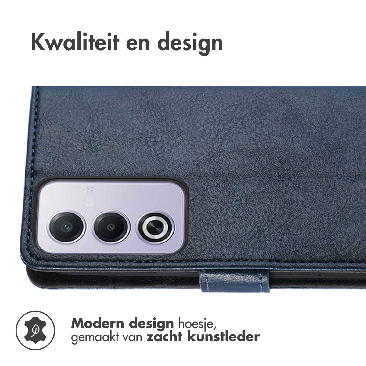 Gros plan sur une coque de téléphone bleue. L'étui recouvre un téléphone avec trois caméras.