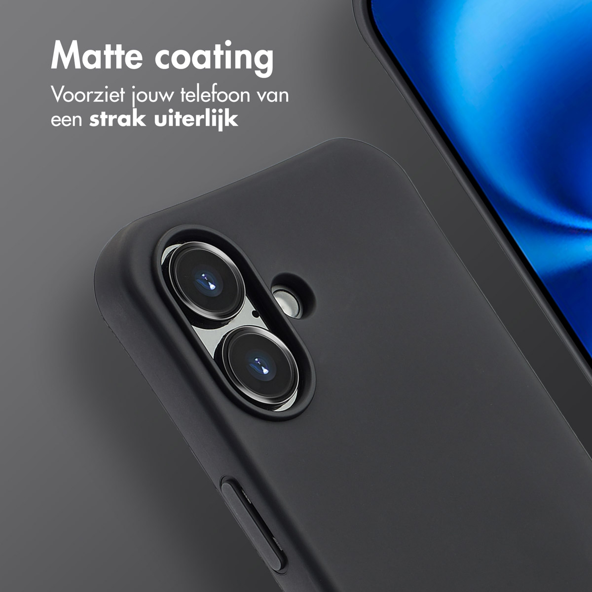 Zwarte telefoonhoes met de cameralenzen zichtbaar, tegen een grijze achtergrond.