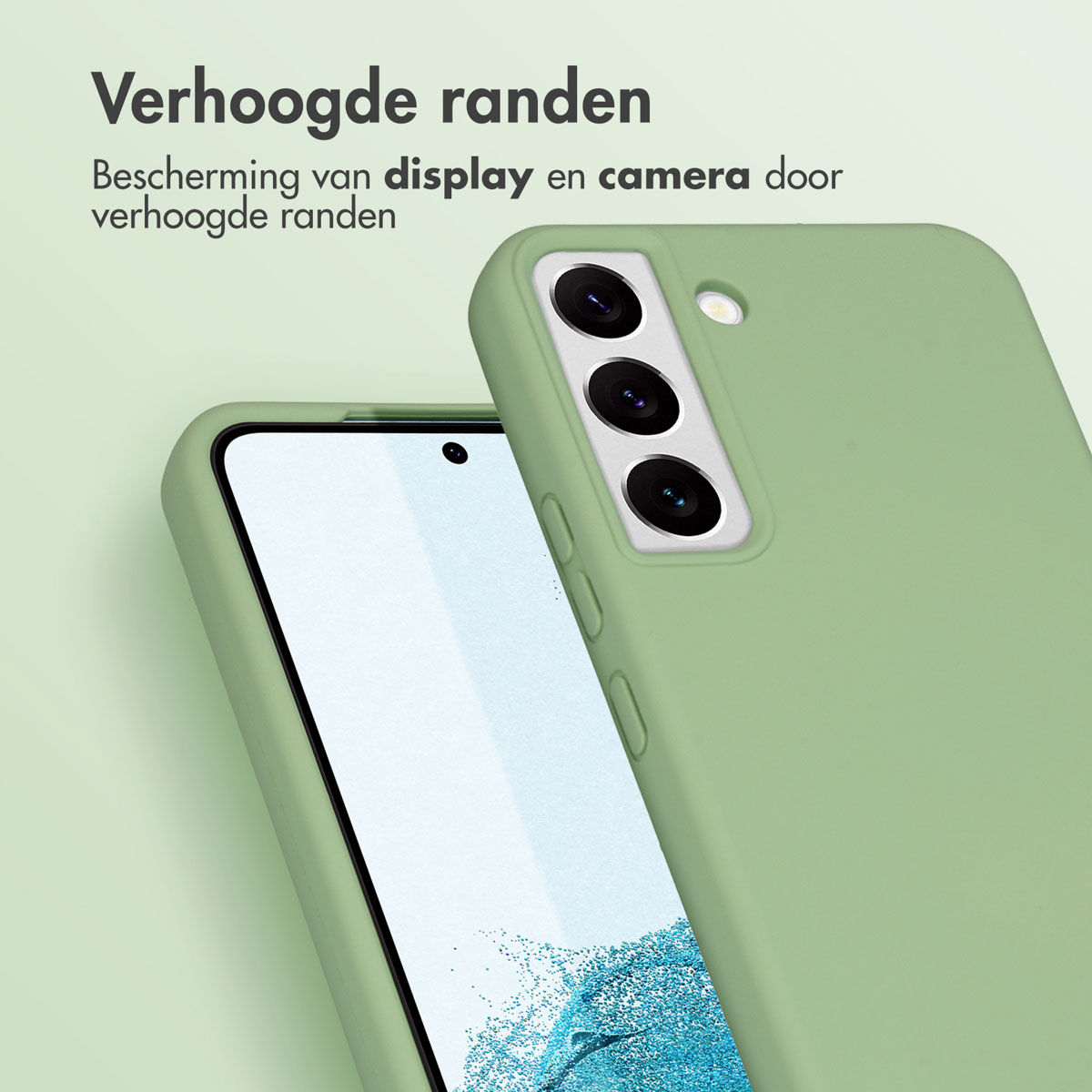 Groene telefoonhoes met telefoon erin. De hoes heeft verhoogde randen.