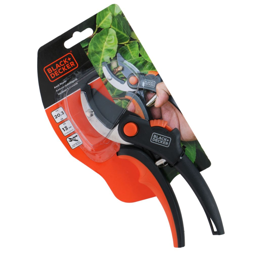 Snoeischaren in verpakking. Zwart en oranje handvat. Black+Decker logo.