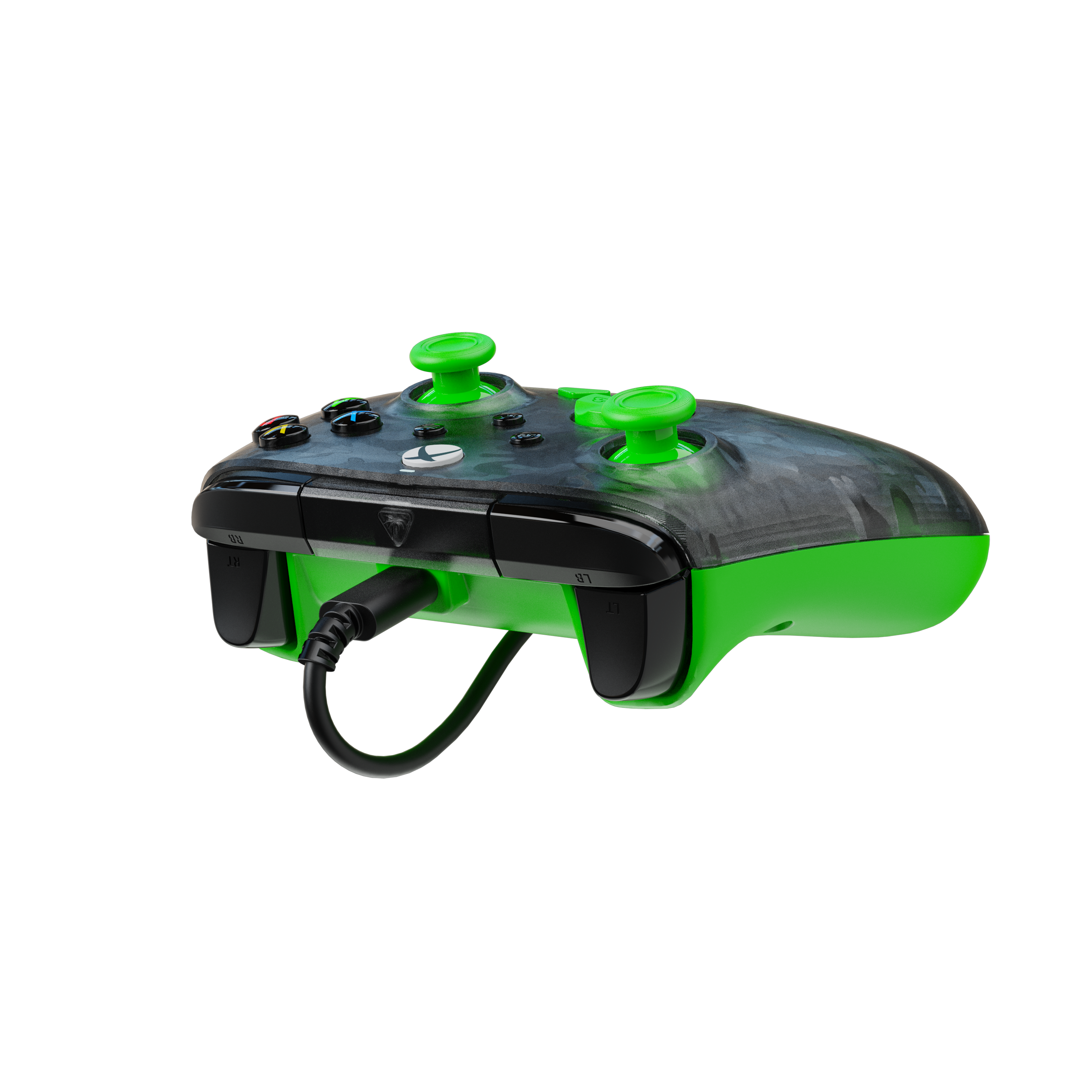 Zielono-czarny kontroler do gier z zielonymi gałkami i dołączonym czarnym kablem USB.