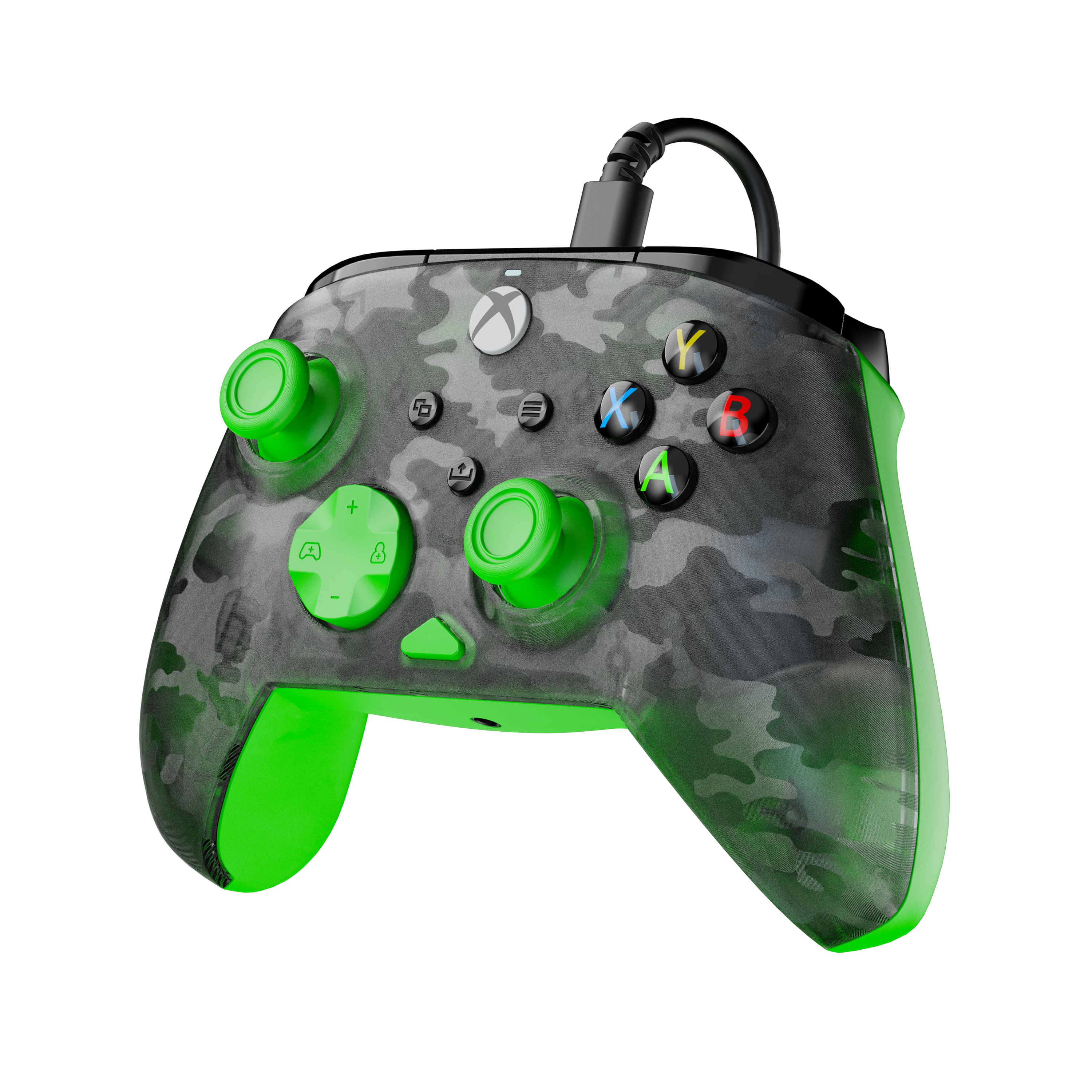 Kontroler Xbox z zielonym kamuflażem i zielonymi przyciskami na czarnym tle.