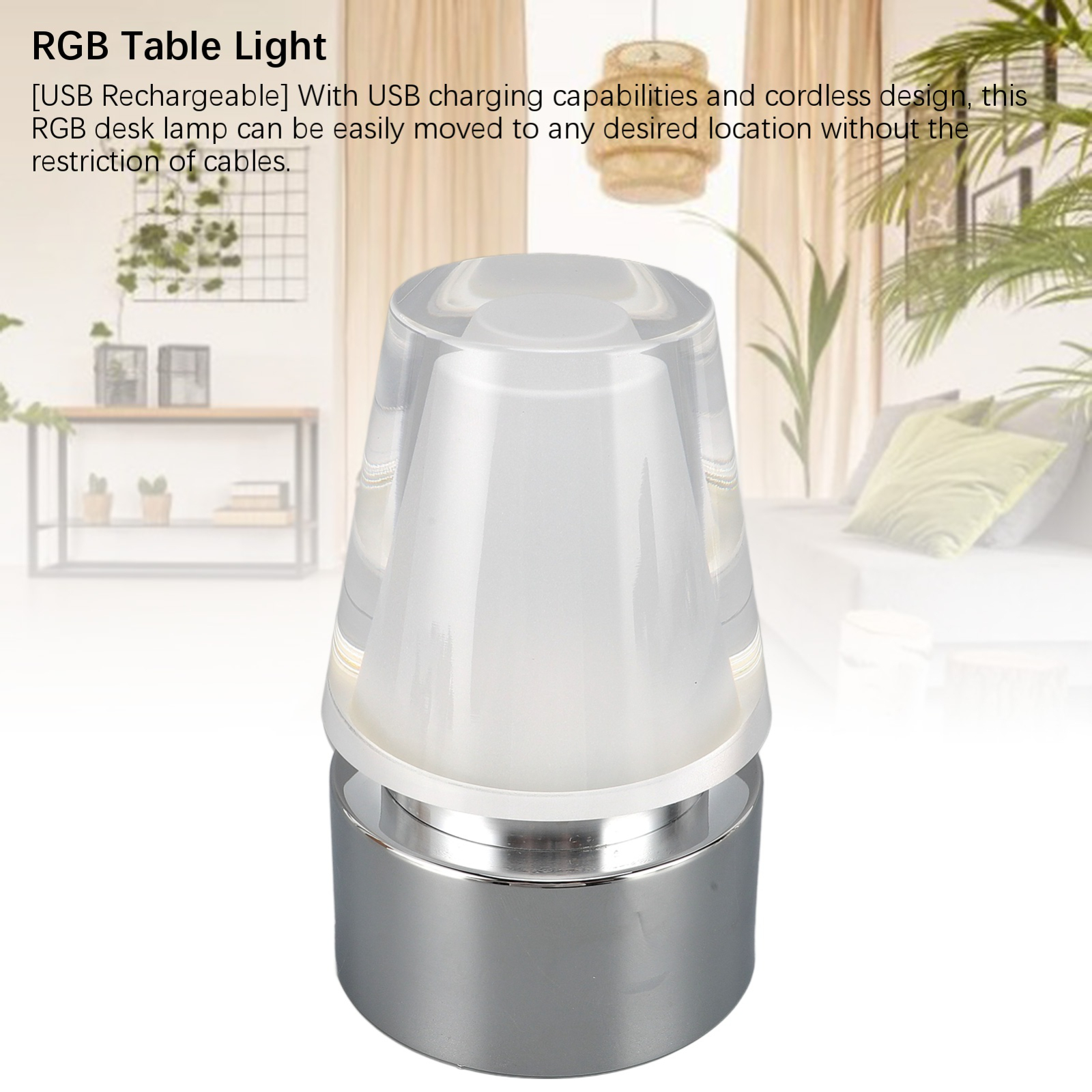 Eine weiße und silberne Tischlampe. Die Lampe hat einen zylindrischen Fuß und einen durchscheinenden Schirm.