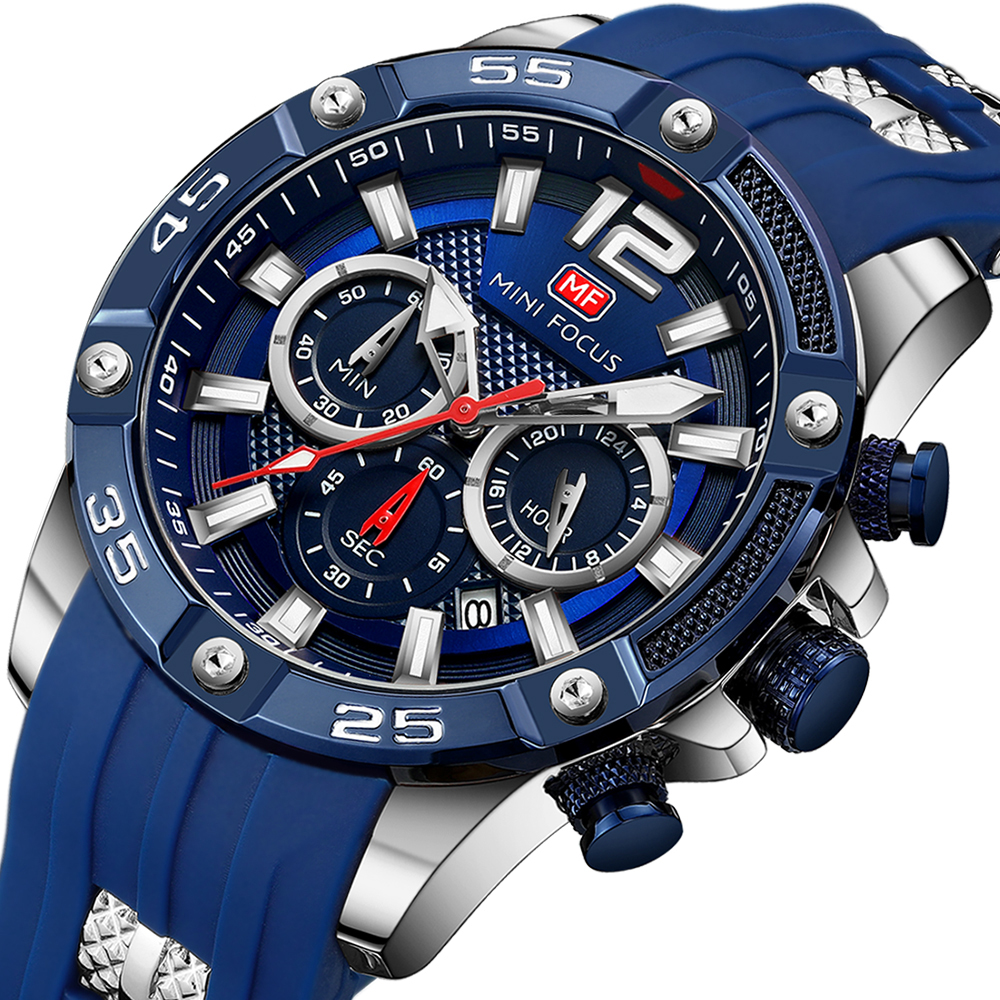 Blaue und silberne Uhr mit blauem Armband. Schwarzes Zifferblatt mit weißen Zahlen und mehreren Hilfszifferblättern.