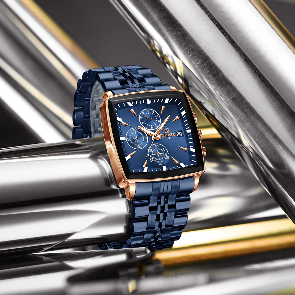 Eine blaue und goldene Uhr mit blauem Armband wird gezeigt.