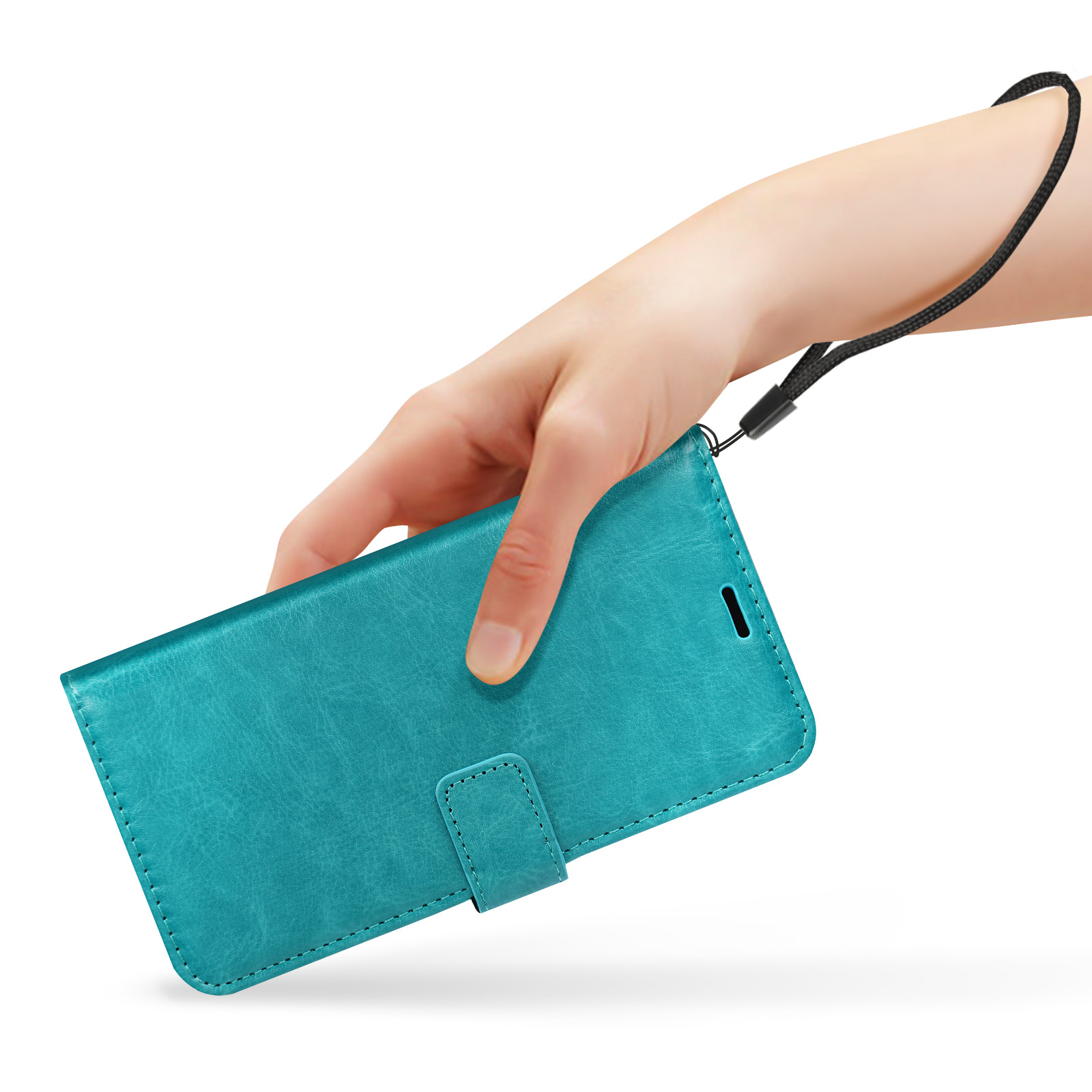 Una mano tiene una custodia per telefono verde acqua con un cinturino da polso. La custodia è aperta.