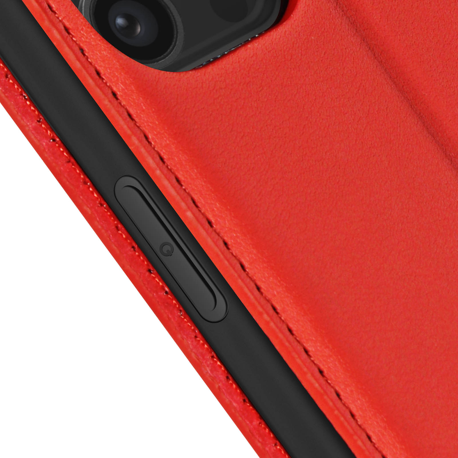 Primo piano di una custodia rossa con telefono nero, mostra i pulsanti laterali.