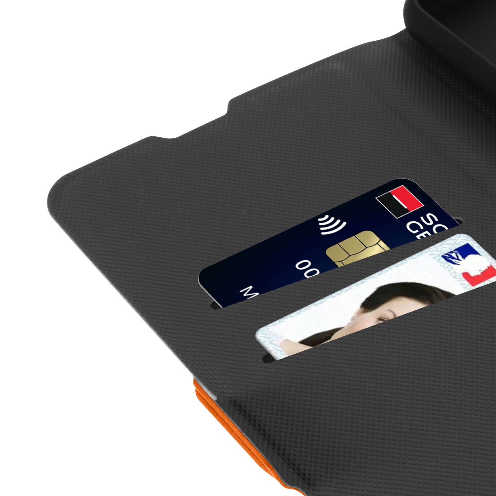 Custodia nera per telefono con fessure per carte. Carte inserite, telefono no.