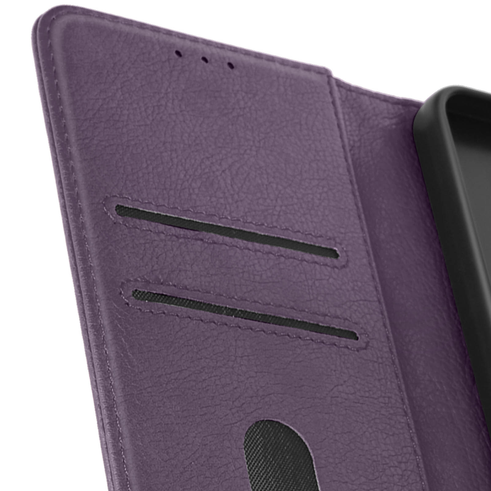 Custodia per telefono in pelle viola, aperta, con fessure per carte.