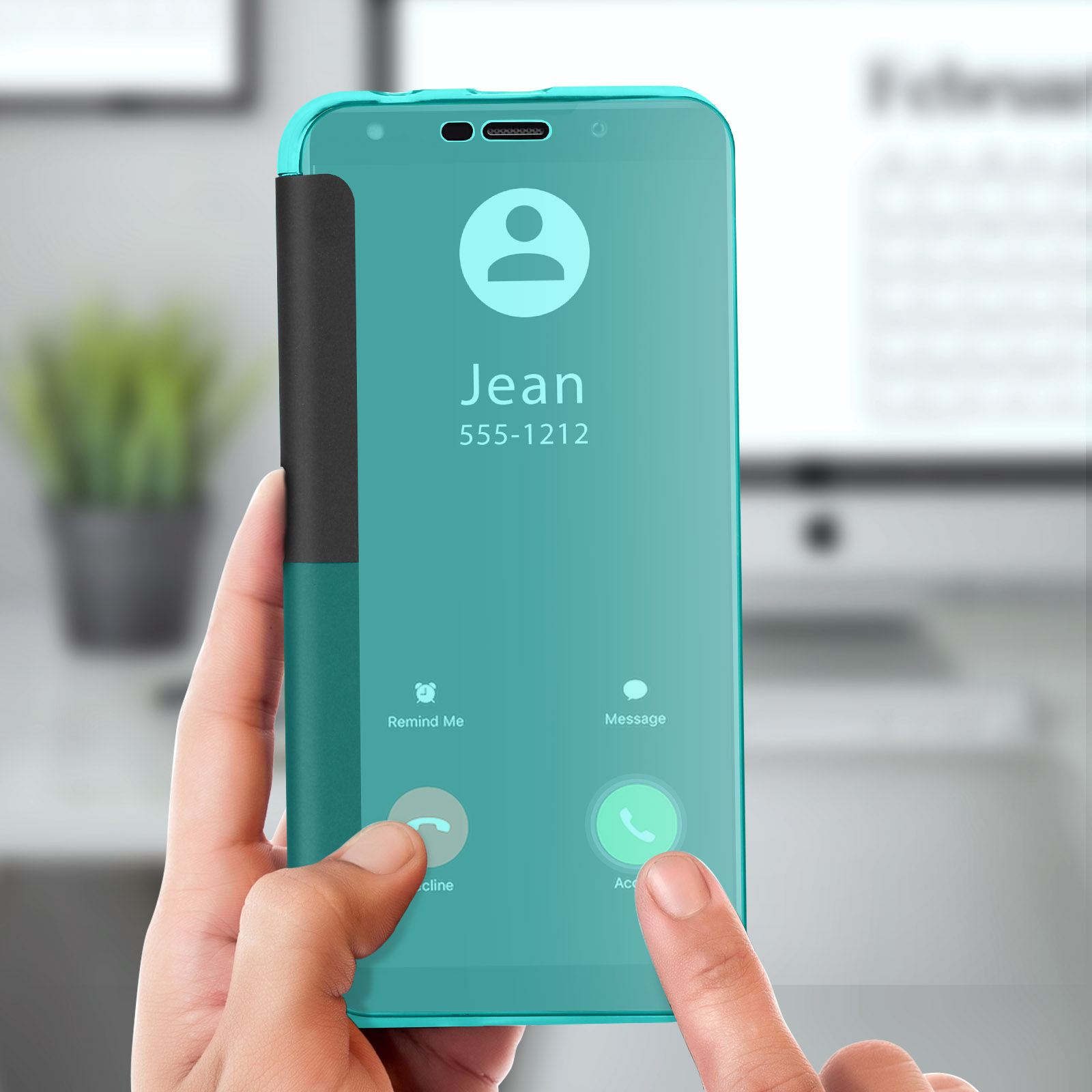 Custodia per telefono verde acqua con una mano che tocca il pulsante di accettazione della chiamata. Chiamata in arrivo visualizzata.