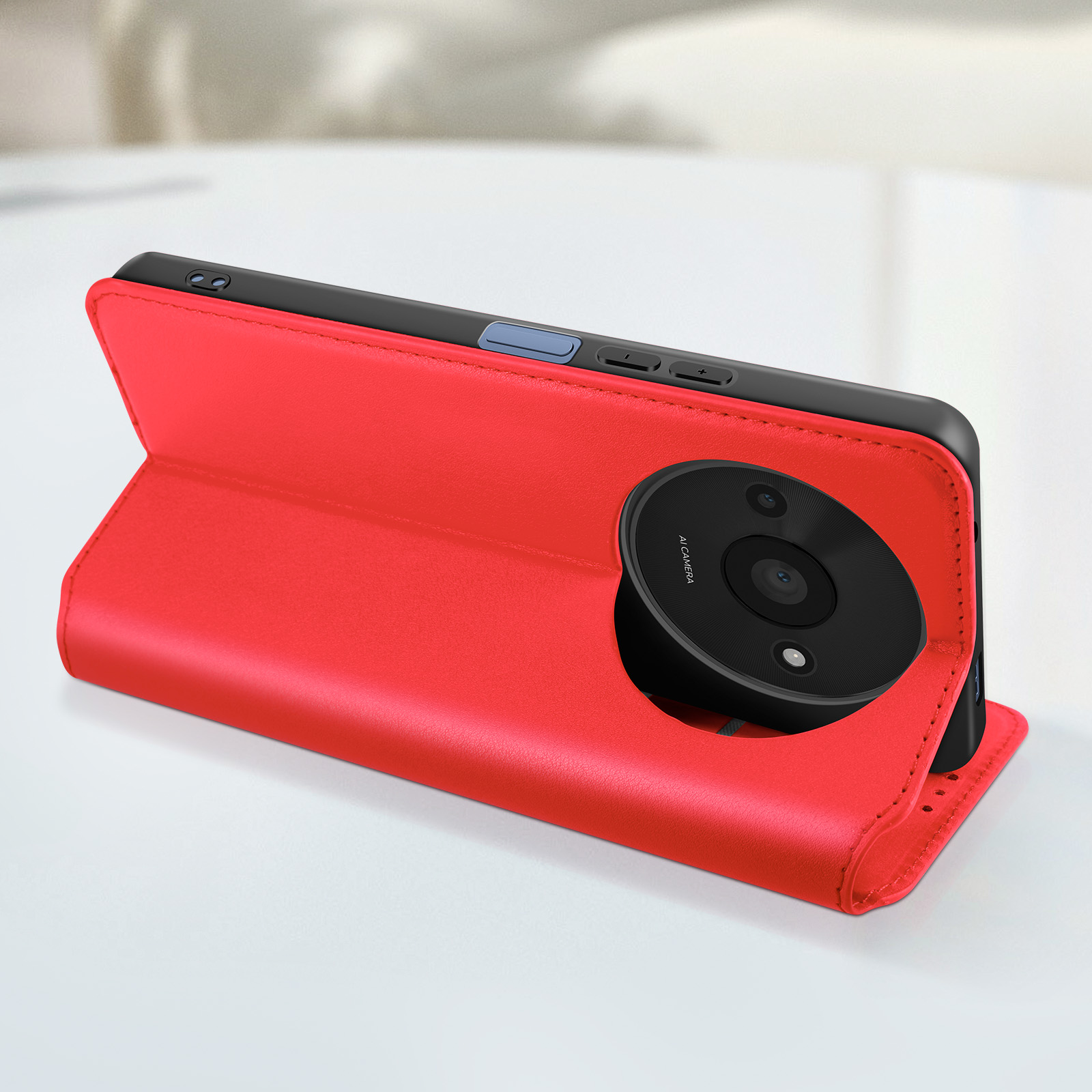 Custodia per telefono rossa con intaglio per fotocamera, aperta e che mostra il telefono, su sfondo bianco.