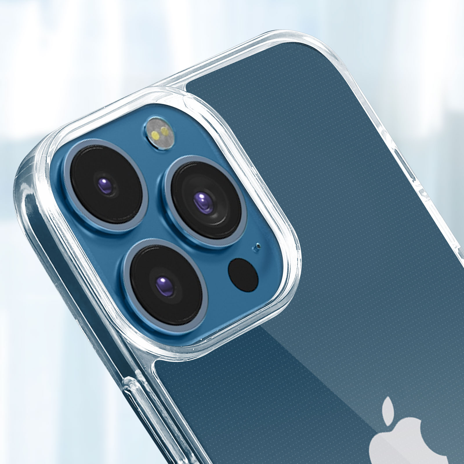 Un primo piano delle lenti della fotocamera di un telefono, racchiuse in una custodia trasparente.