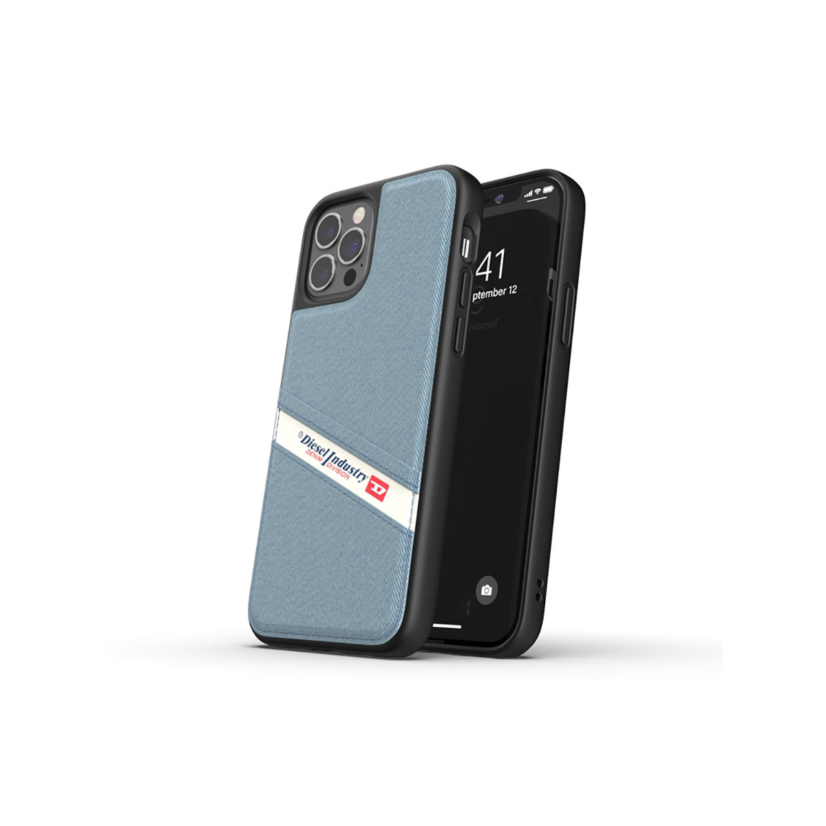 Custodia in denim. Logo Diesel. Telefono nero. Sfondo bianco.