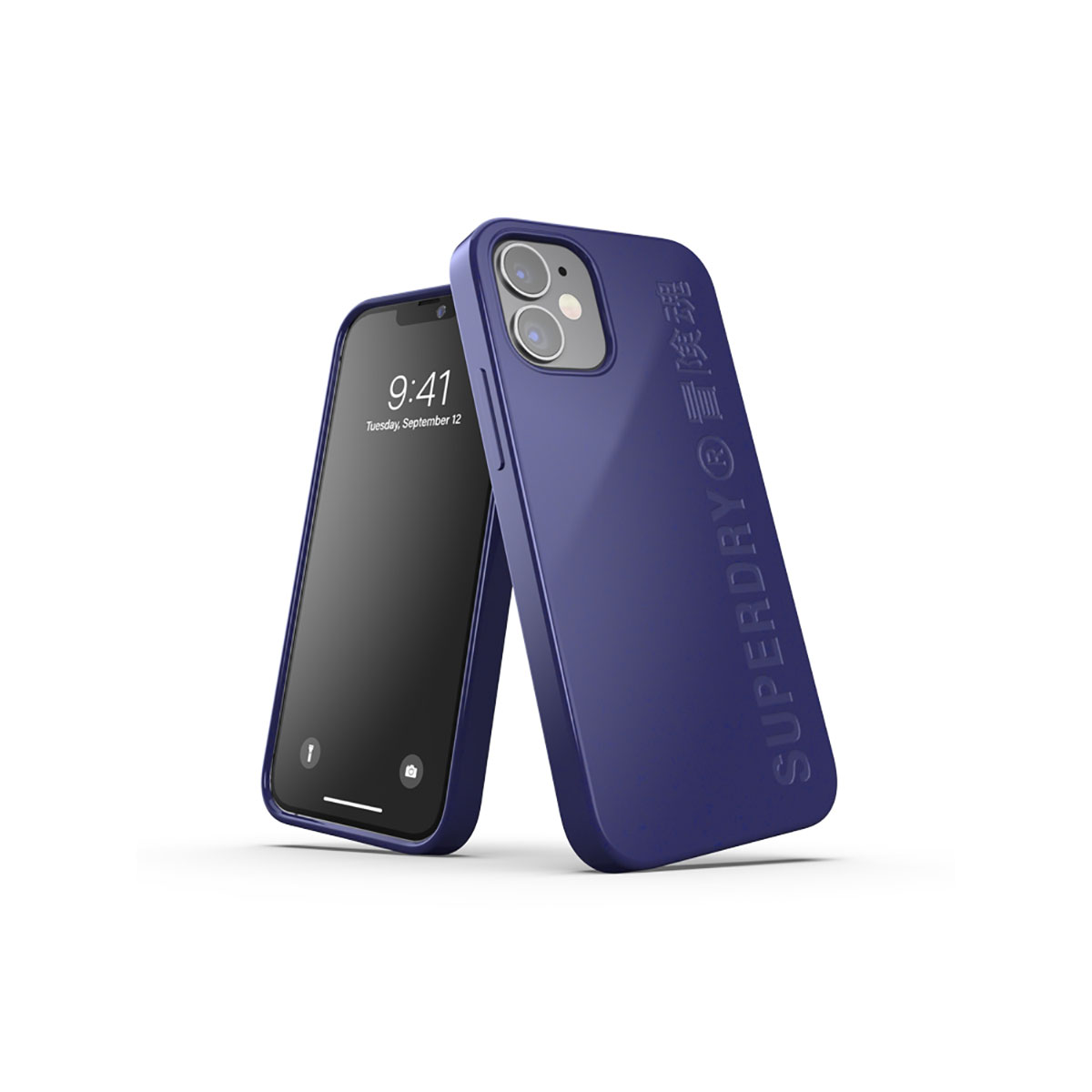 Due telefoni su una superficie bianca. Uno è in una custodia blu navy con testo bianco, l'altro è nero.