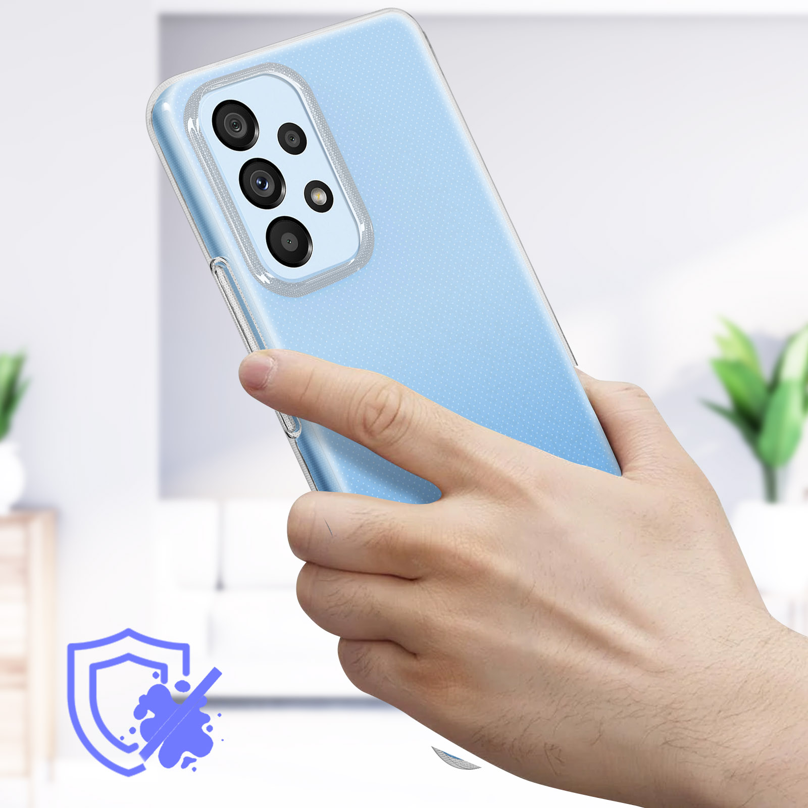 Funda azul, teléfono dentro. Mano sosteniendo la funda. Fondo blanco.