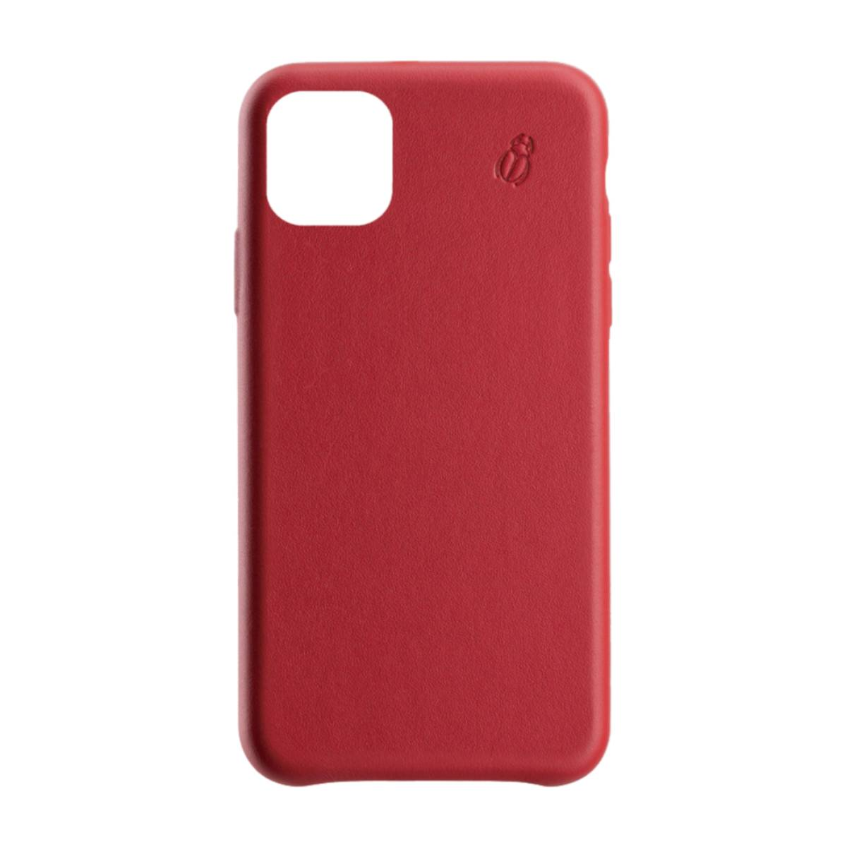 Custodia per telefono rossa, con ritaglio per fotocamera e piccolo logo. Sfondo bianco.