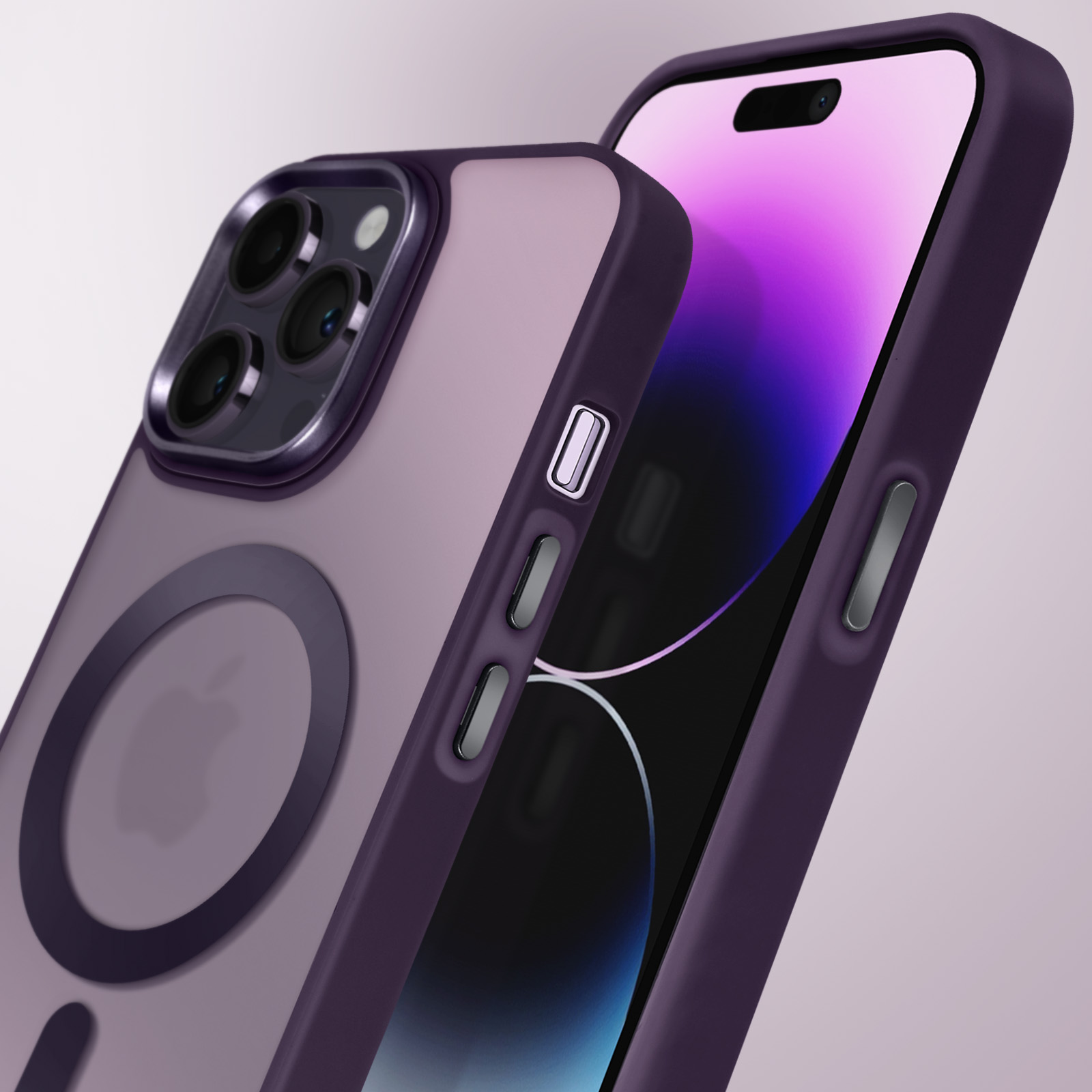 Custodia viola con un telefono. Sfondo bianco.