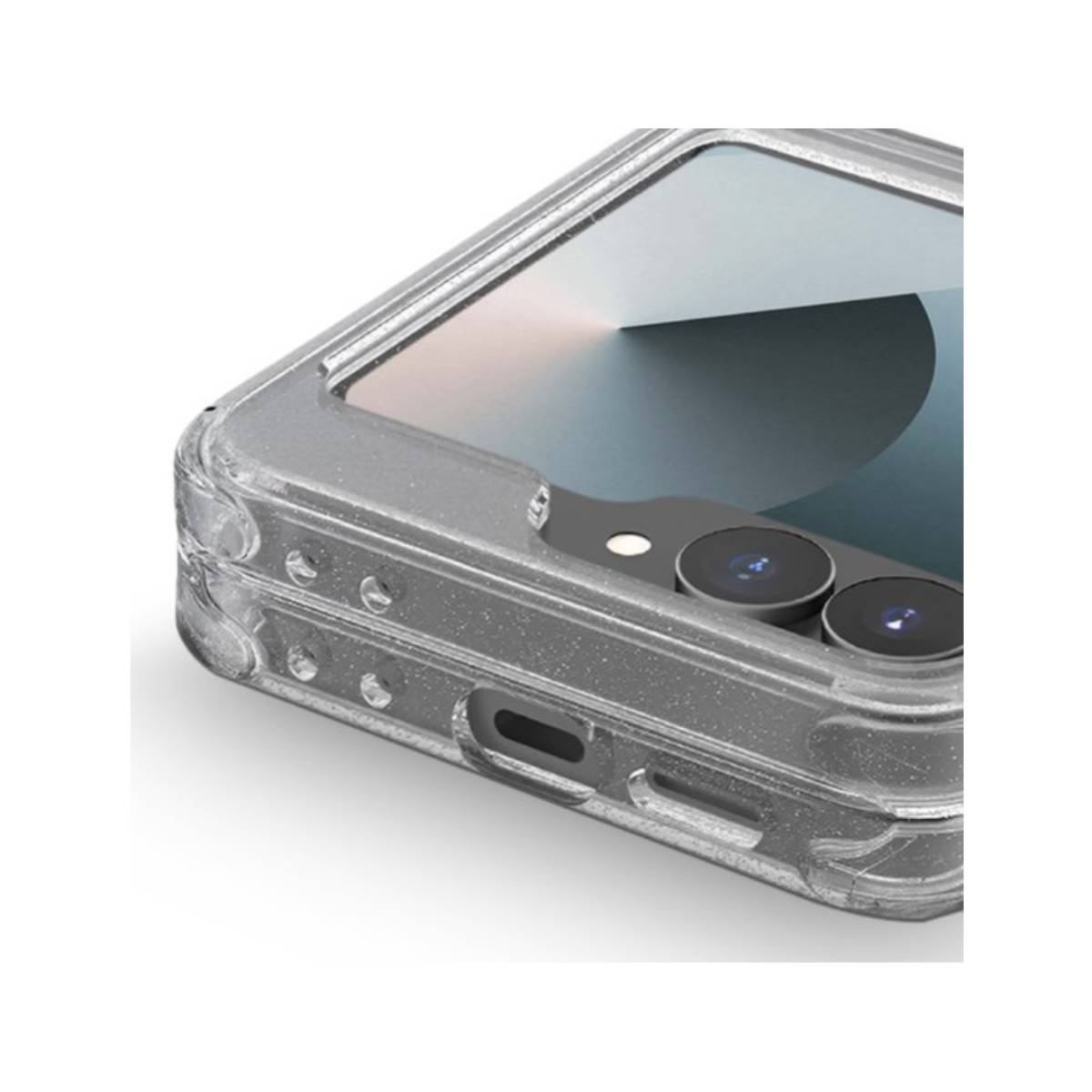 Una vista ravvicinata di una custodia trasparente per telefono. La custodia ha un obiettivo della fotocamera.