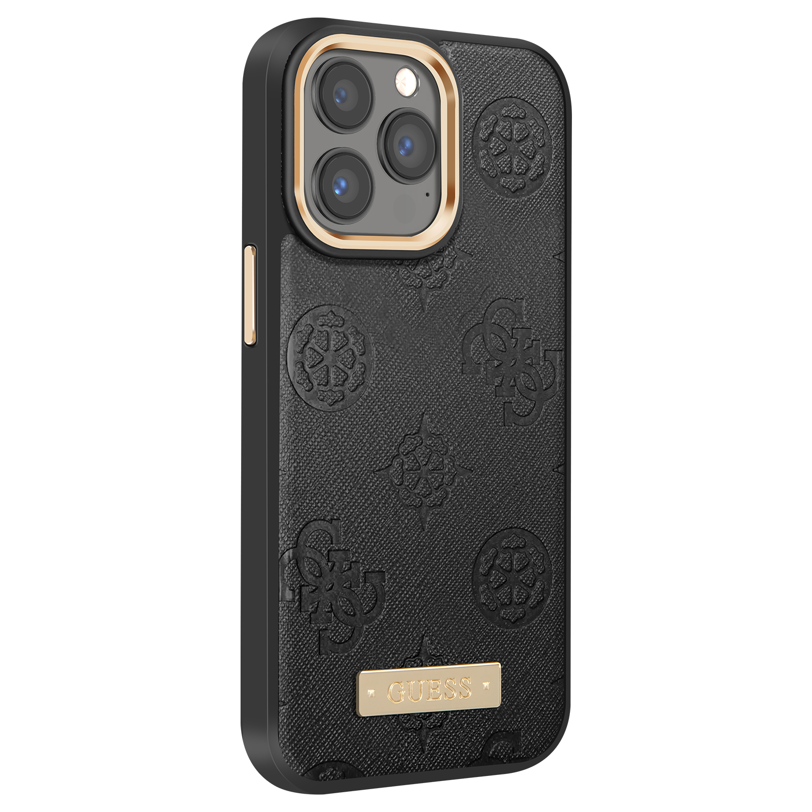Custodia per telefono nera con finiture dorate, loghi Guess in rilievo. Il telefono ha tre fotocamere. Sfondo bianco.