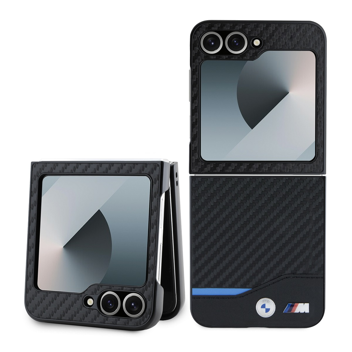 Custodia nera per telefono pieghevole. La custodia è nera con logo BMW e texture in fibra di carbonio.