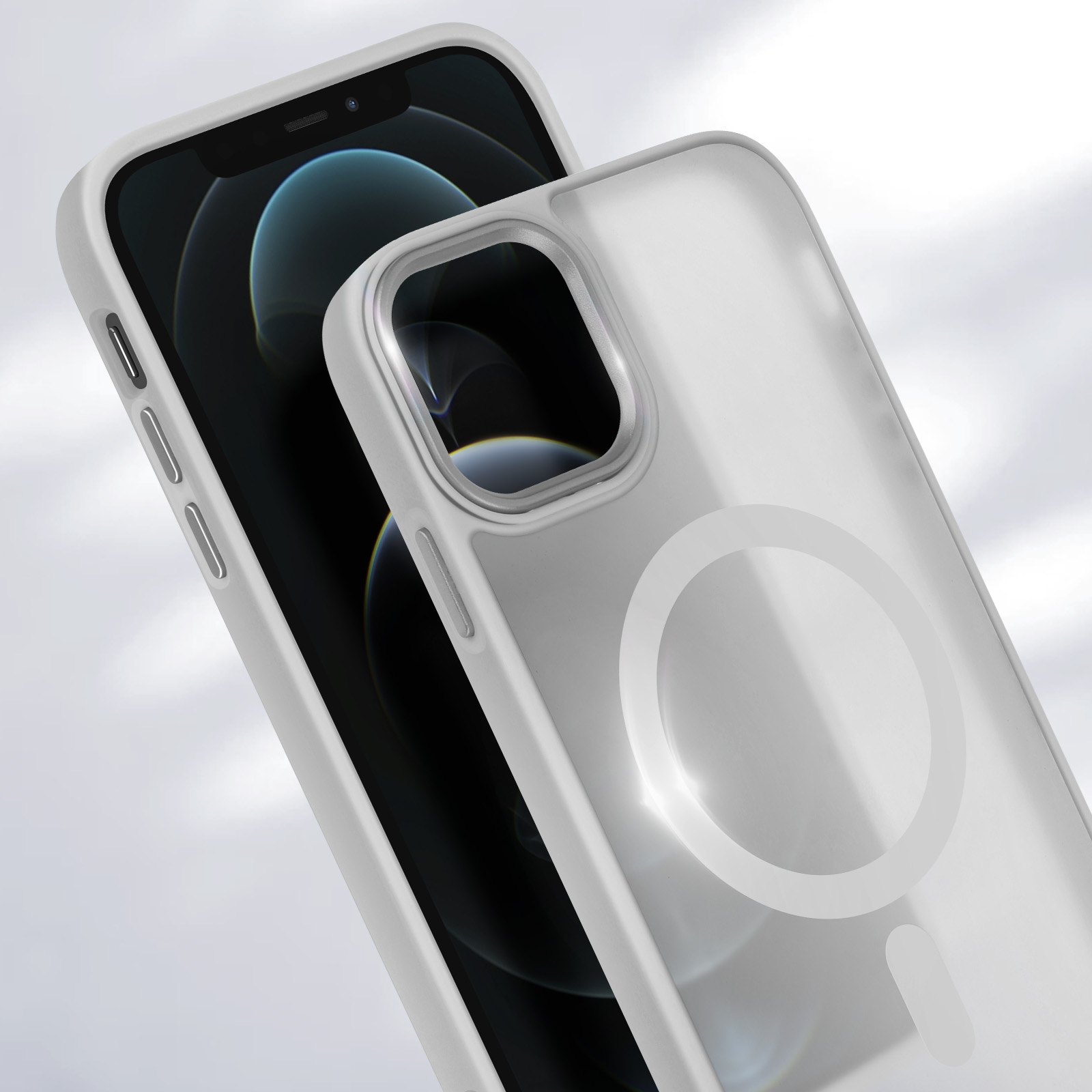 Un telefono in una custodia trasparente smerigliata accanto a un altro telefono. Sfondo bianco.