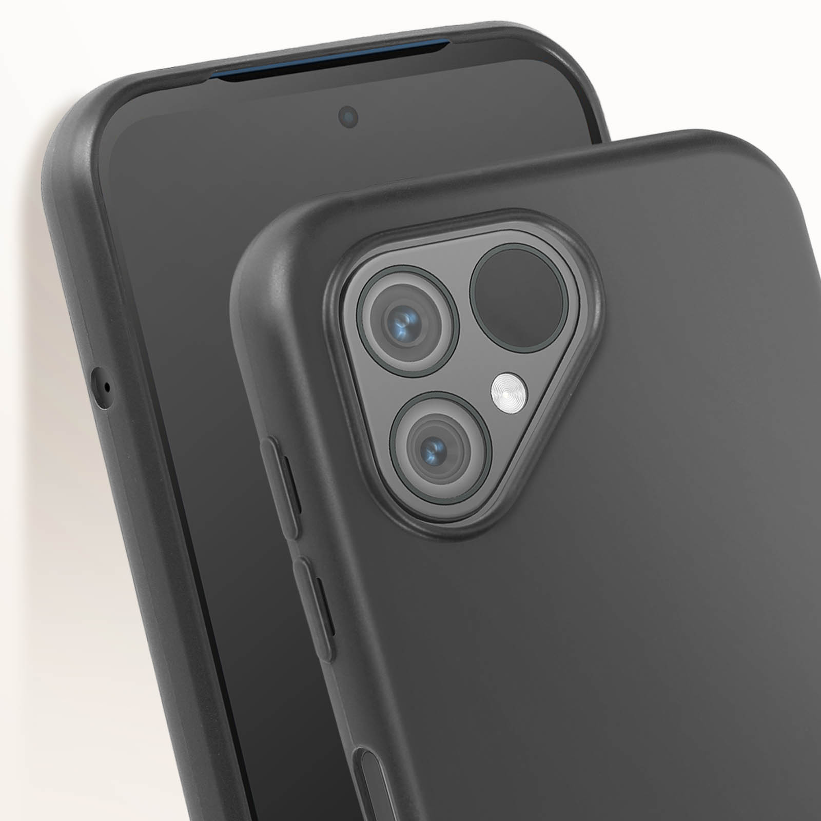 Funda negra para teléfono en un teléfono. El teléfono tiene una cámara y botones.