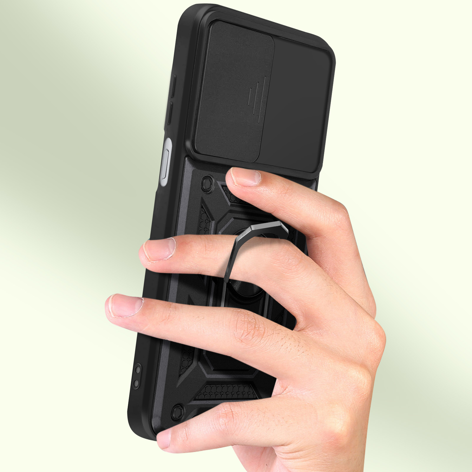 Schwarze Handyhülle mit Ringhalter, Hand hält sie, neutraler Hintergrund.