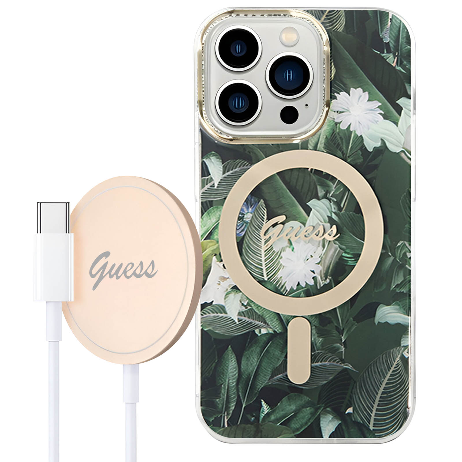 Una custodia per telefono con un design di foglie tropicali e un pad di ricarica con il logo Guess.