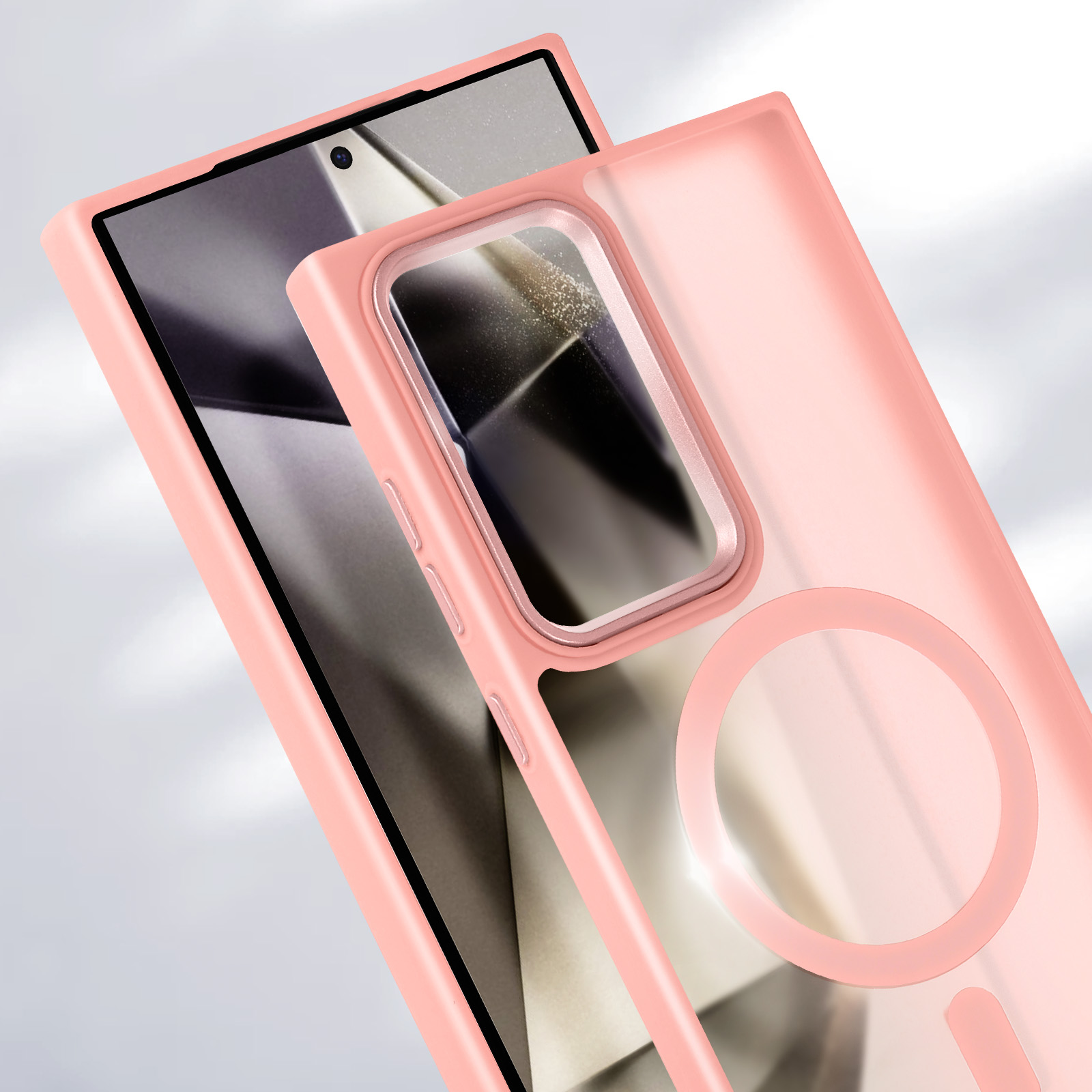 Custodia rosa su uno schermo. Un anello di plastica trasparente attorno all'area della fotocamera. Sfondo chiaro.