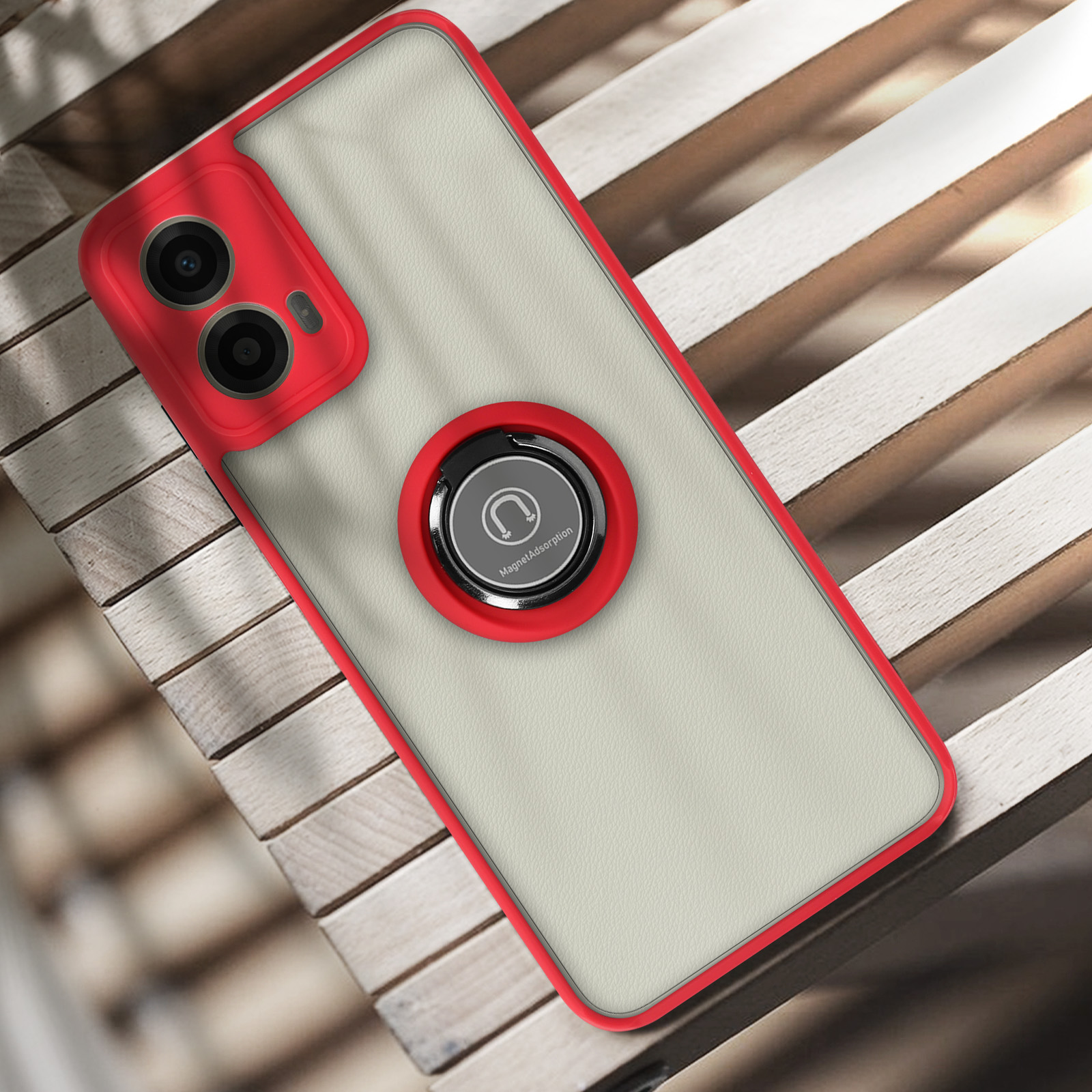 Custodia per telefono con cornice rossa e supporto ad anello argentato.
