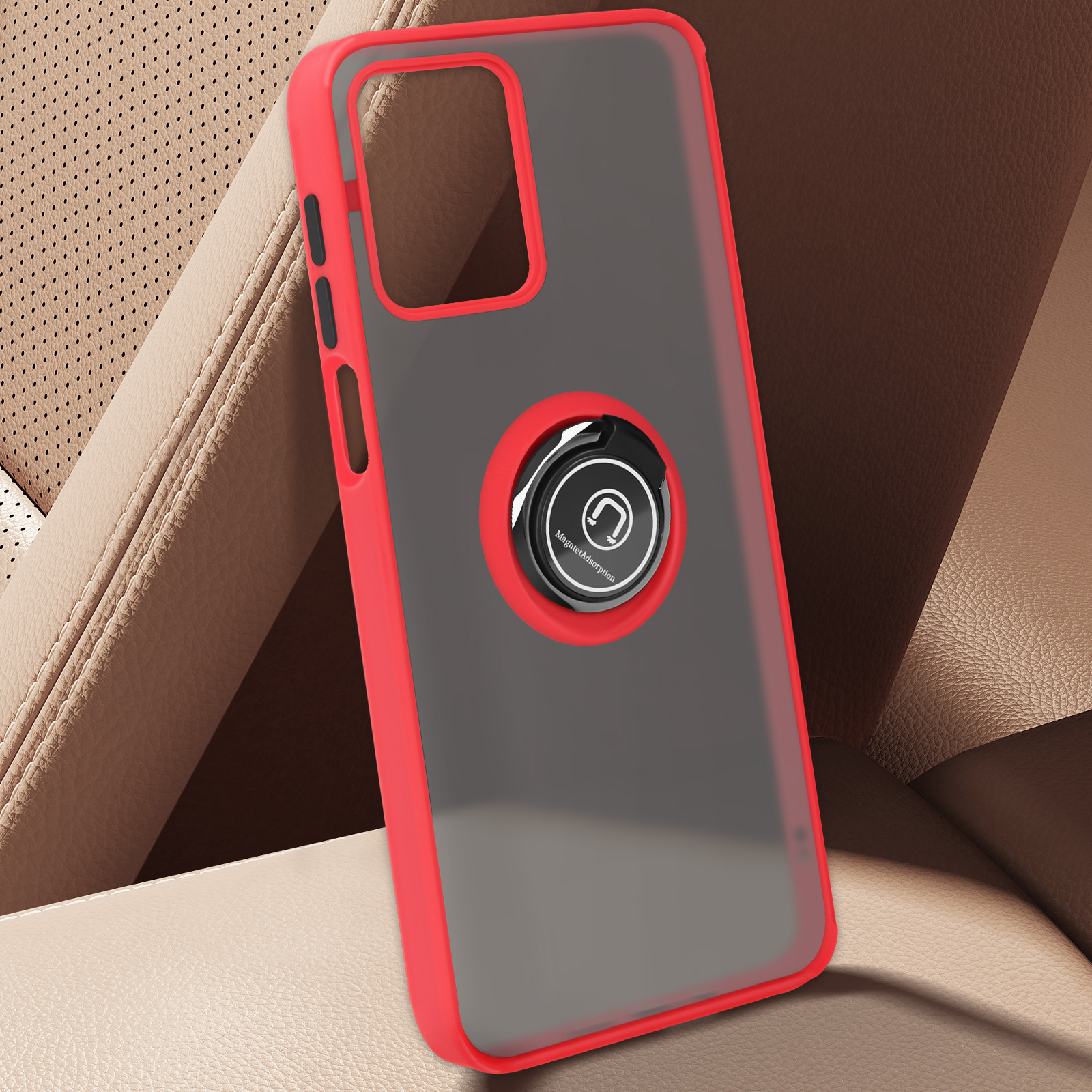 Custodia rossa e grigia con anello di supporto. All'interno di un sedile auto.