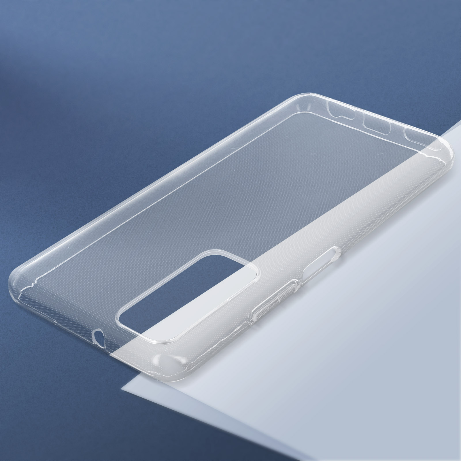 Custodia trasparente per telefono. Plastica trasparente. Sfondo blu e bianco.