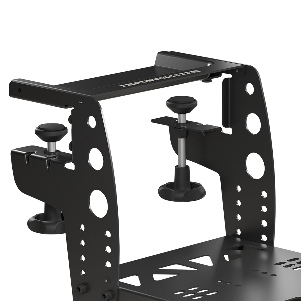 Support de simulateur de course noir, avec fonctions réglables. Fond noir et blanc.