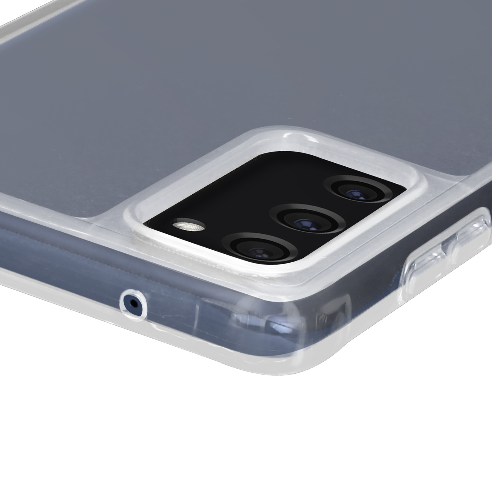 Primo piano di un modulo fotocamera del telefono, con tre lenti e una custodia trasparente.