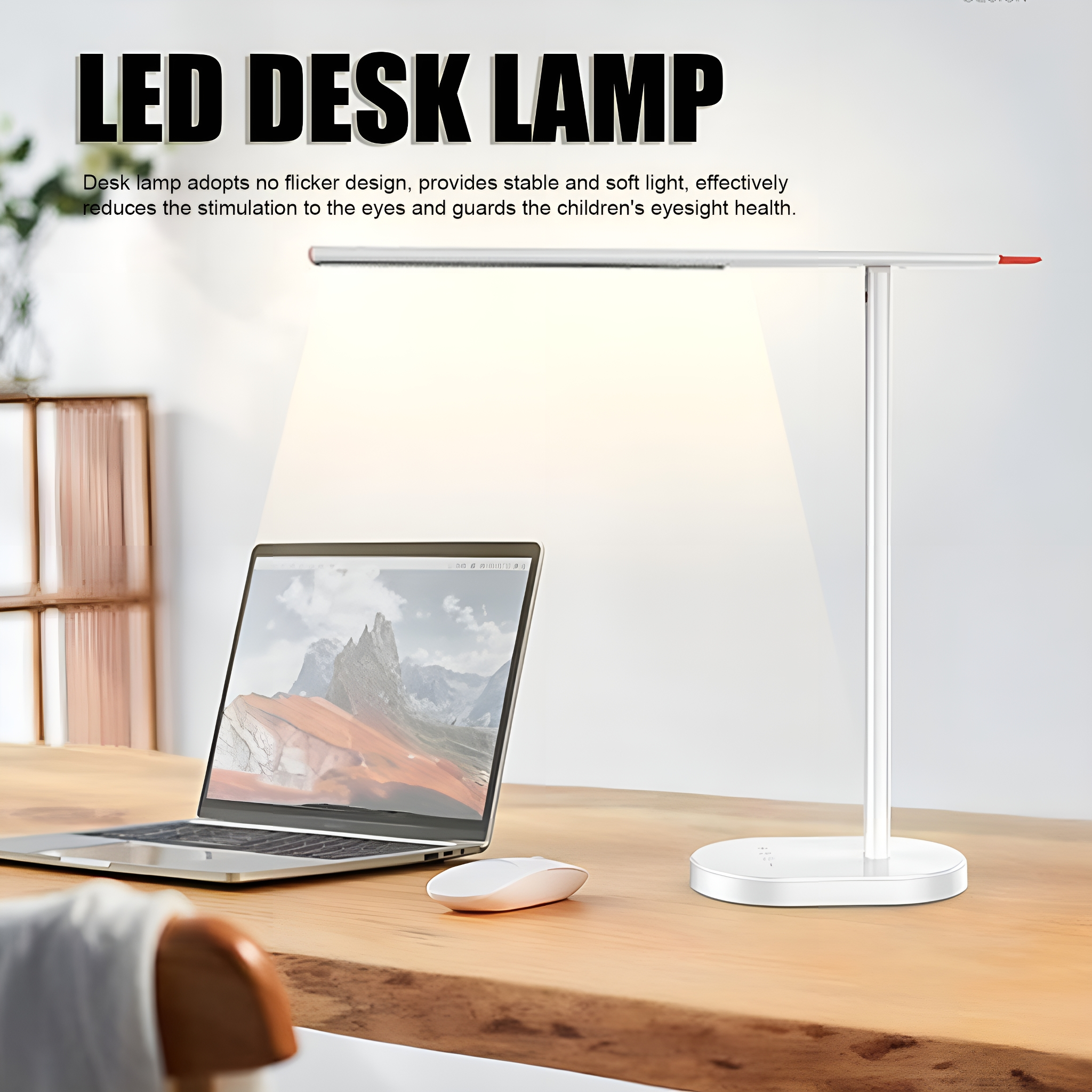 Weiße LED-Schreibtischlampe auf einem Holztisch, mit Laptop und Maus, und Text oben.