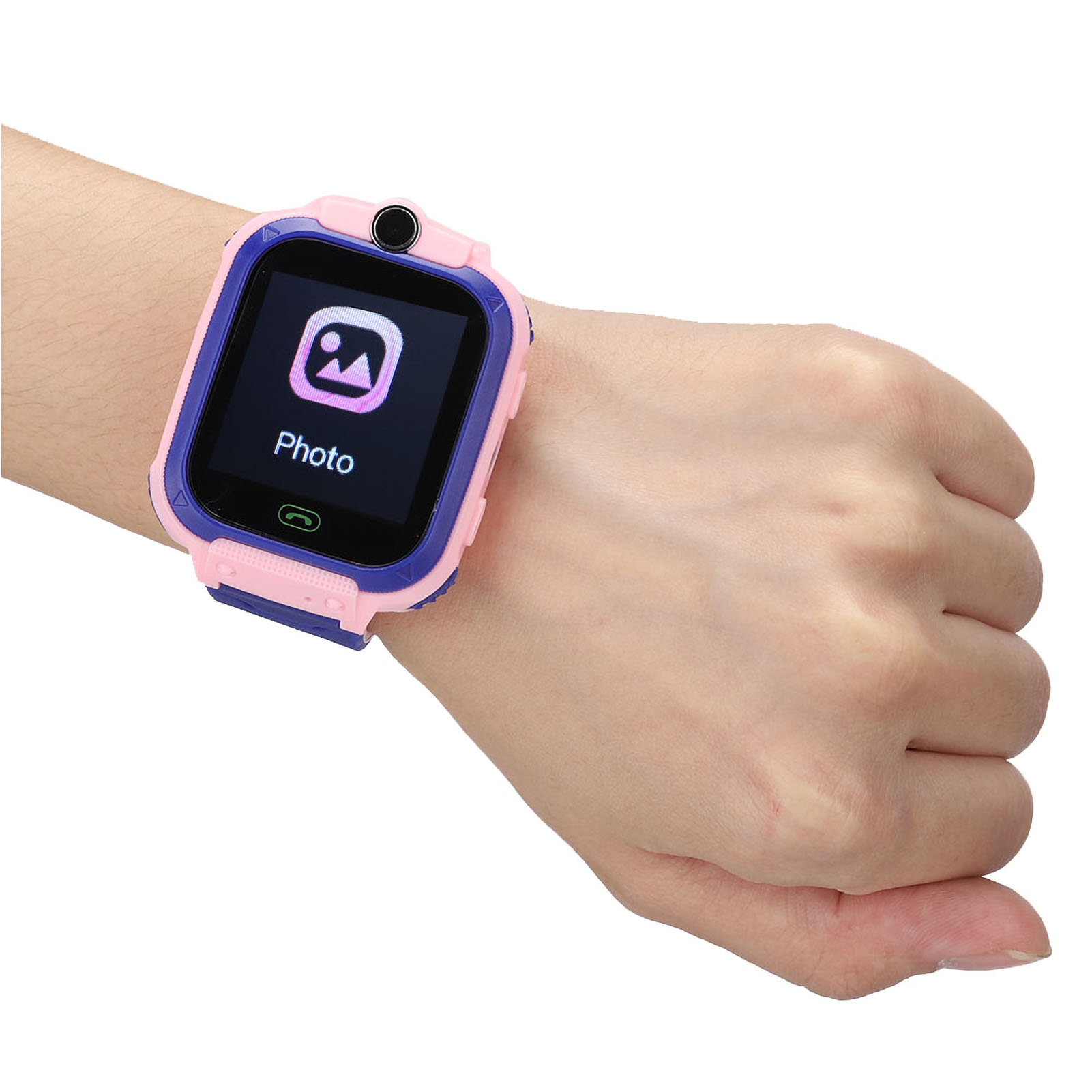 Eine Smartwatch befindet sich an einem Handgelenk. Die Uhr ist rosa und blau und zeigt ein Fotosymbol auf dem Bildschirm.