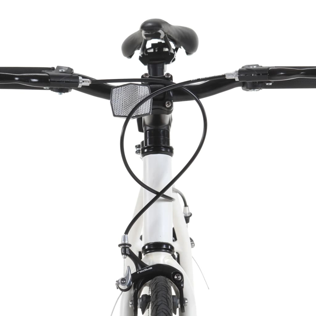 Fahrradlenker, Vorbau und Vorderrad. Der Rahmen ist weiß. Die Perspektive ist von vorne.