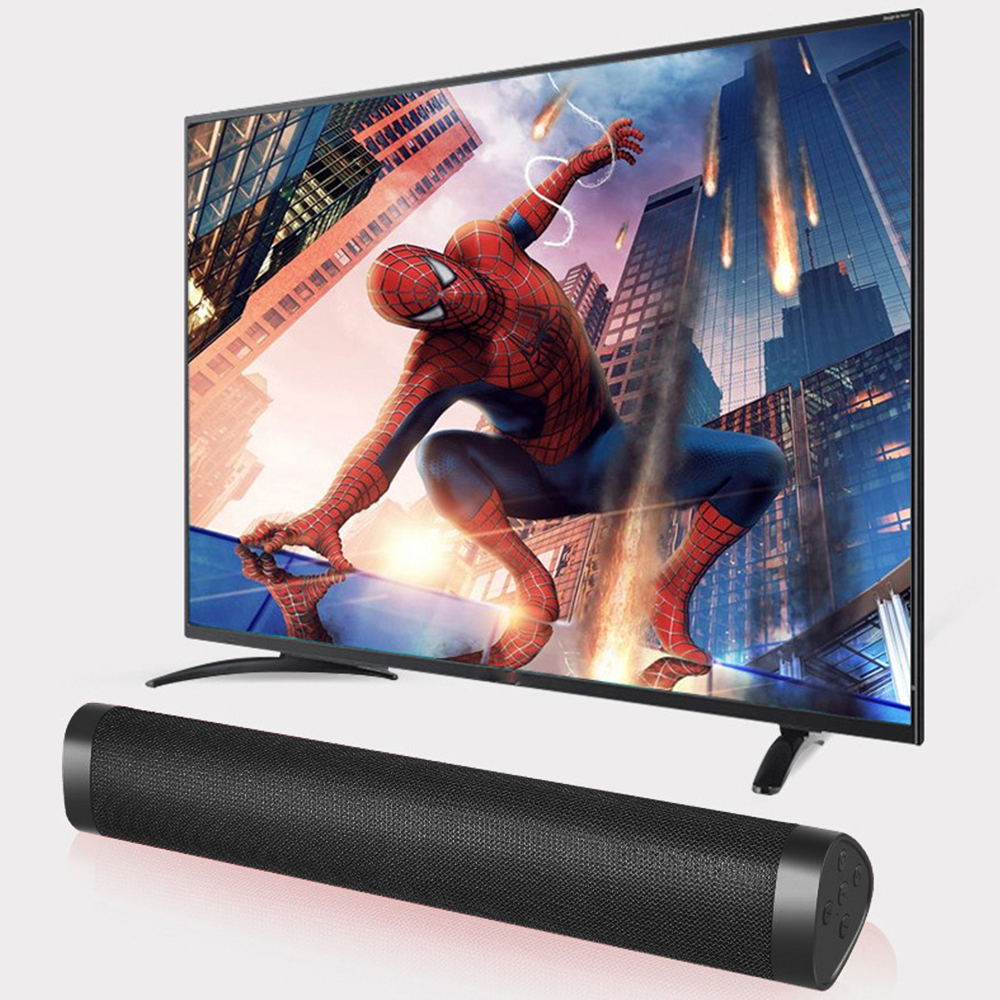 Spiderman im Fernsehen, mit einer schwarzen Soundbar davor. Skyline im Hintergrund.