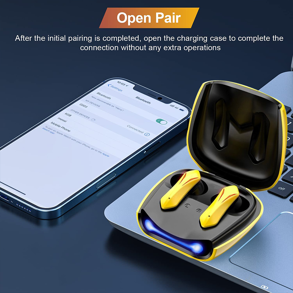 Ohrhörer in einem Ladeetui mit einem verbundenen Telefon, das ein Bluetooth-Menü anzeigt.