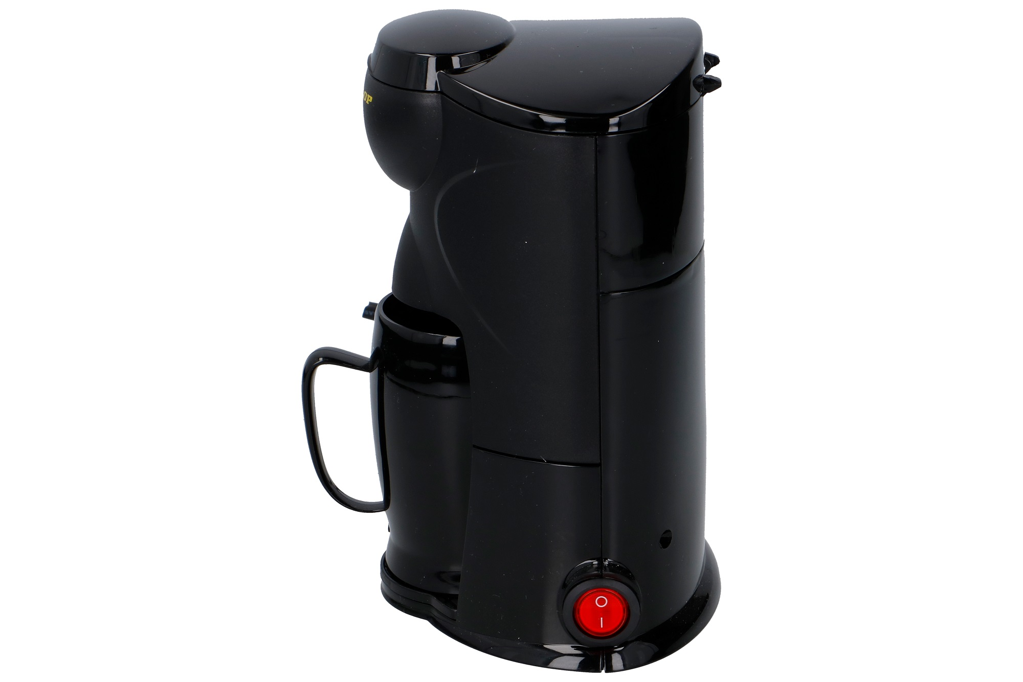 Cafetière noire avec une tasse et un bouton d'alimentation rouge.