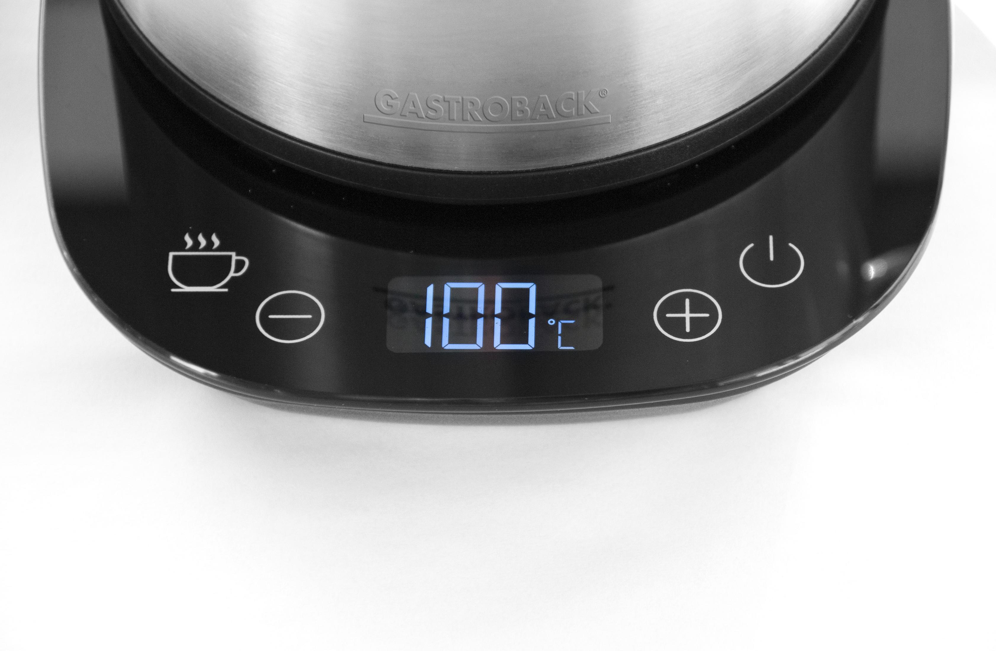 Nahaufnahme eines schwarzen und silbernen digitalen Wasserkocher-Bedienfelds mit 100 Grad Celsius.