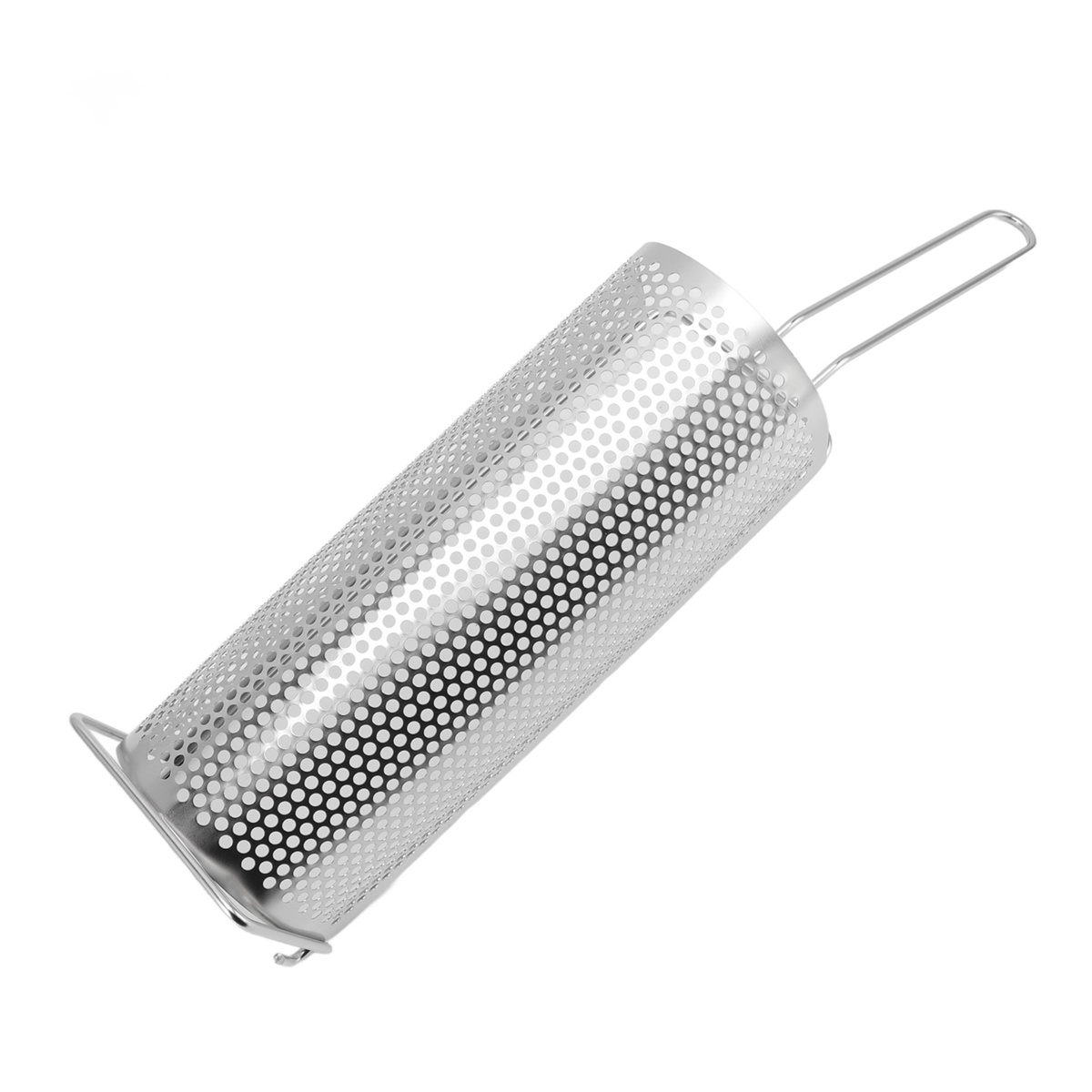Ein glänzender, zylindrischer, perforierter Metallkorb mit Griff, nach oben abgewinkelt.