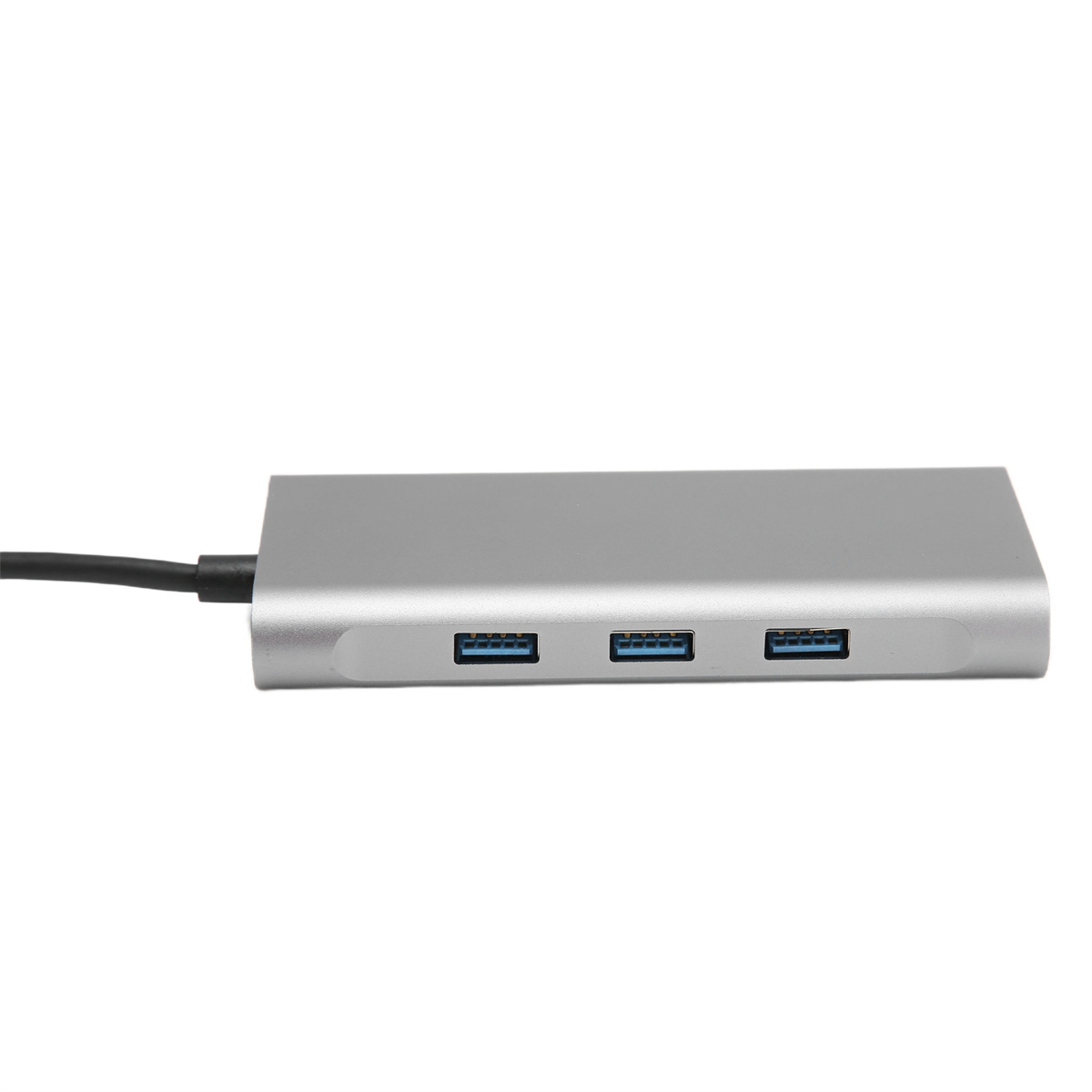 Ein silberner USB-Hub mit drei USB-Anschlüssen und einem schwarzen Kabel auf weißem Hintergrund.