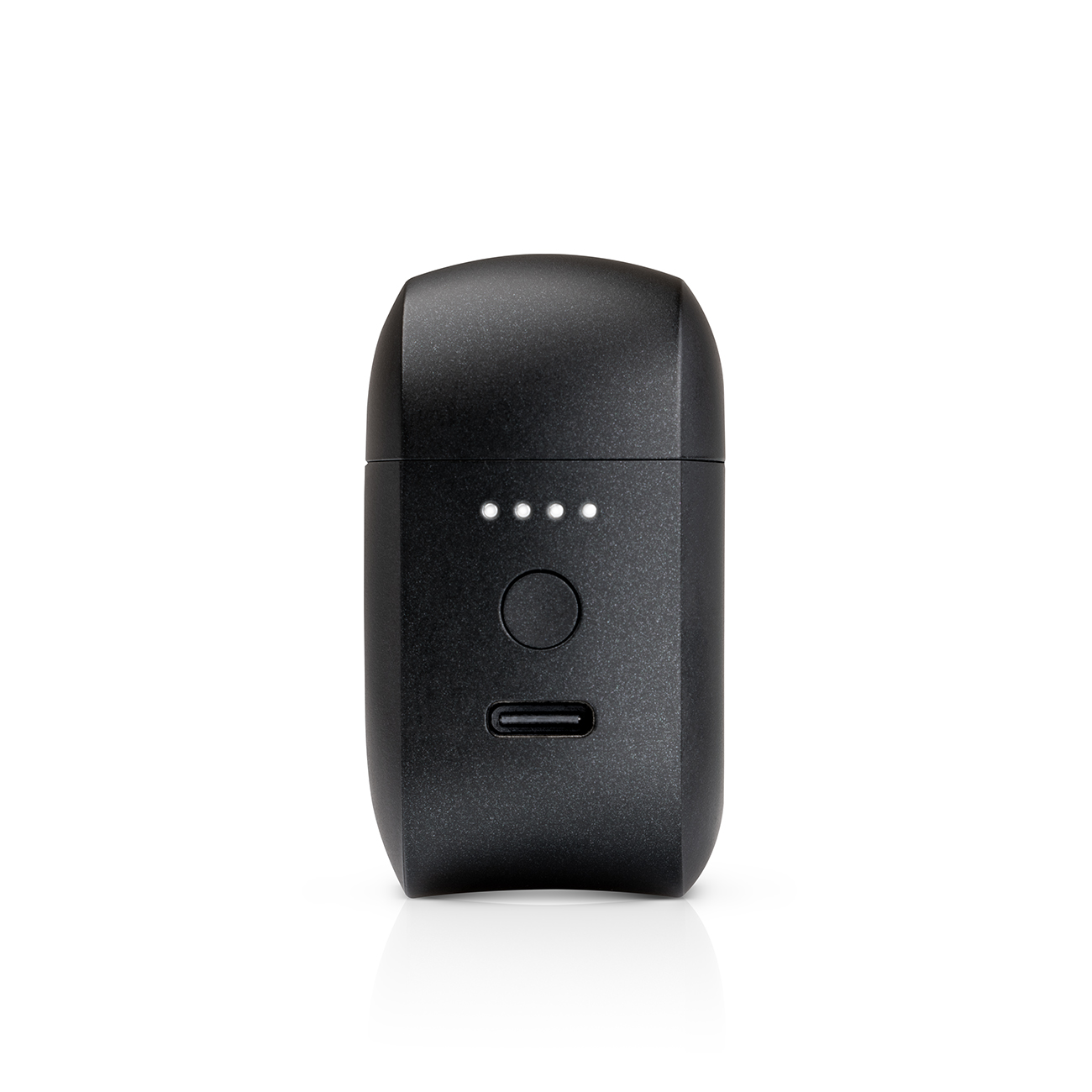 Czarny futerał ładujący z czterema światłami i portem USB-C. Białe tło.