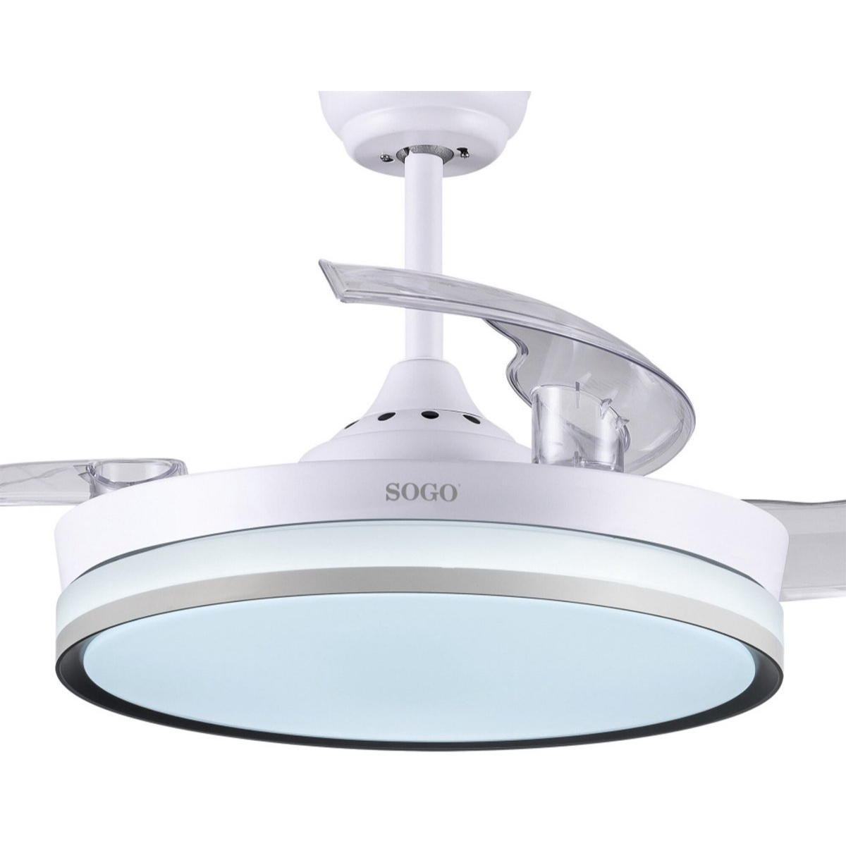 Ventilatore da soffitto bianco con luci, pale trasparenti e logo SOGO.
