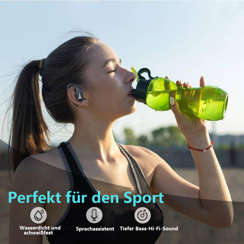 Ein Mann mit Brille lächelt und schaut auf einen Monitor mit Headset. Text deutet auf geschäftliche Nutzung.